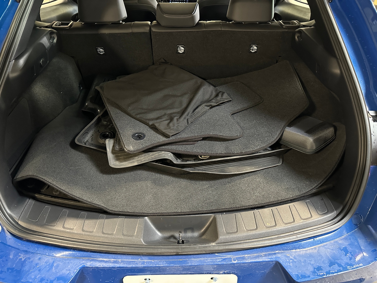 Thumbnail: 2025 Lexus UX - 6