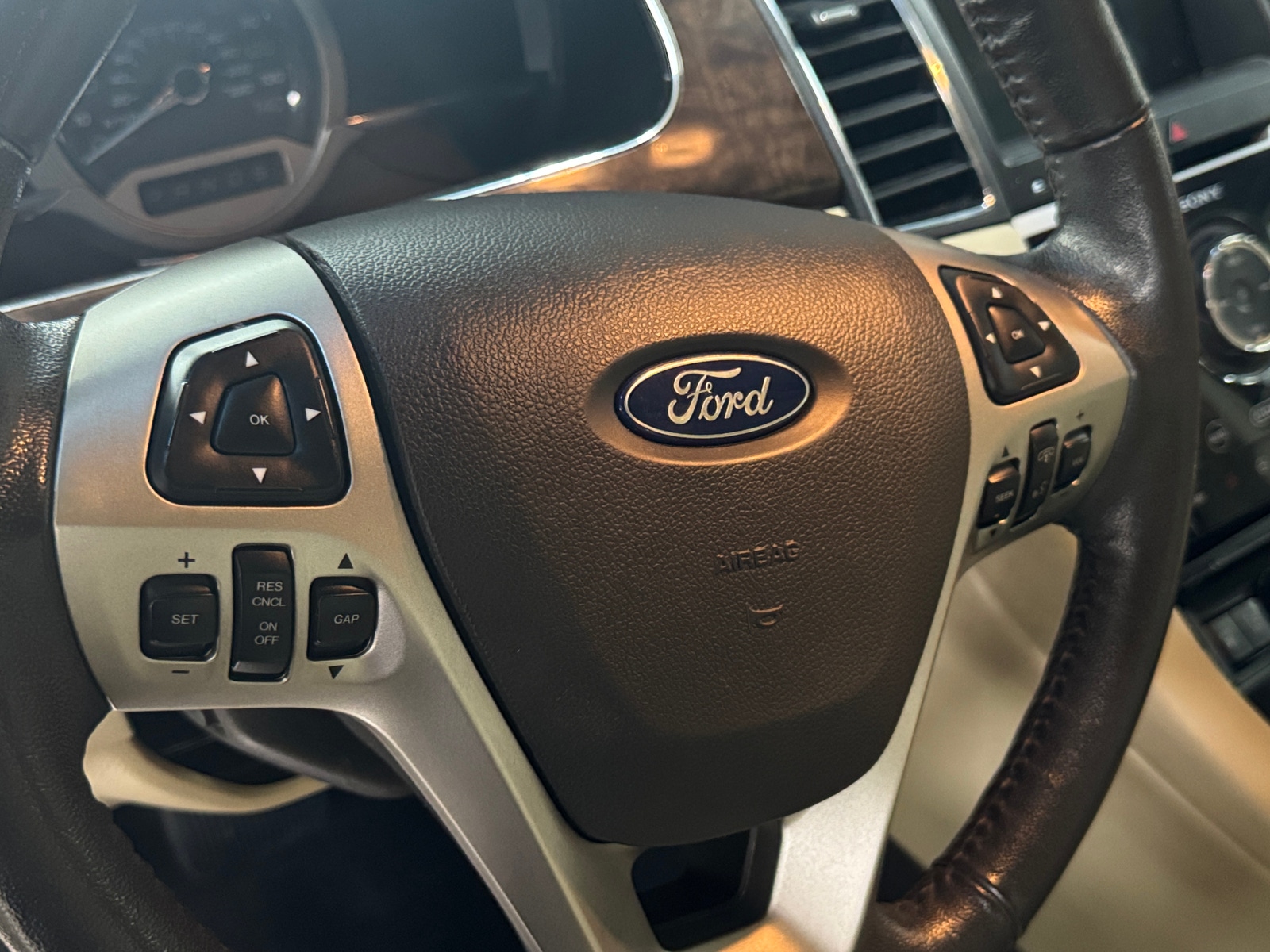 Thumbnail: 2017 Ford Taurus - 4