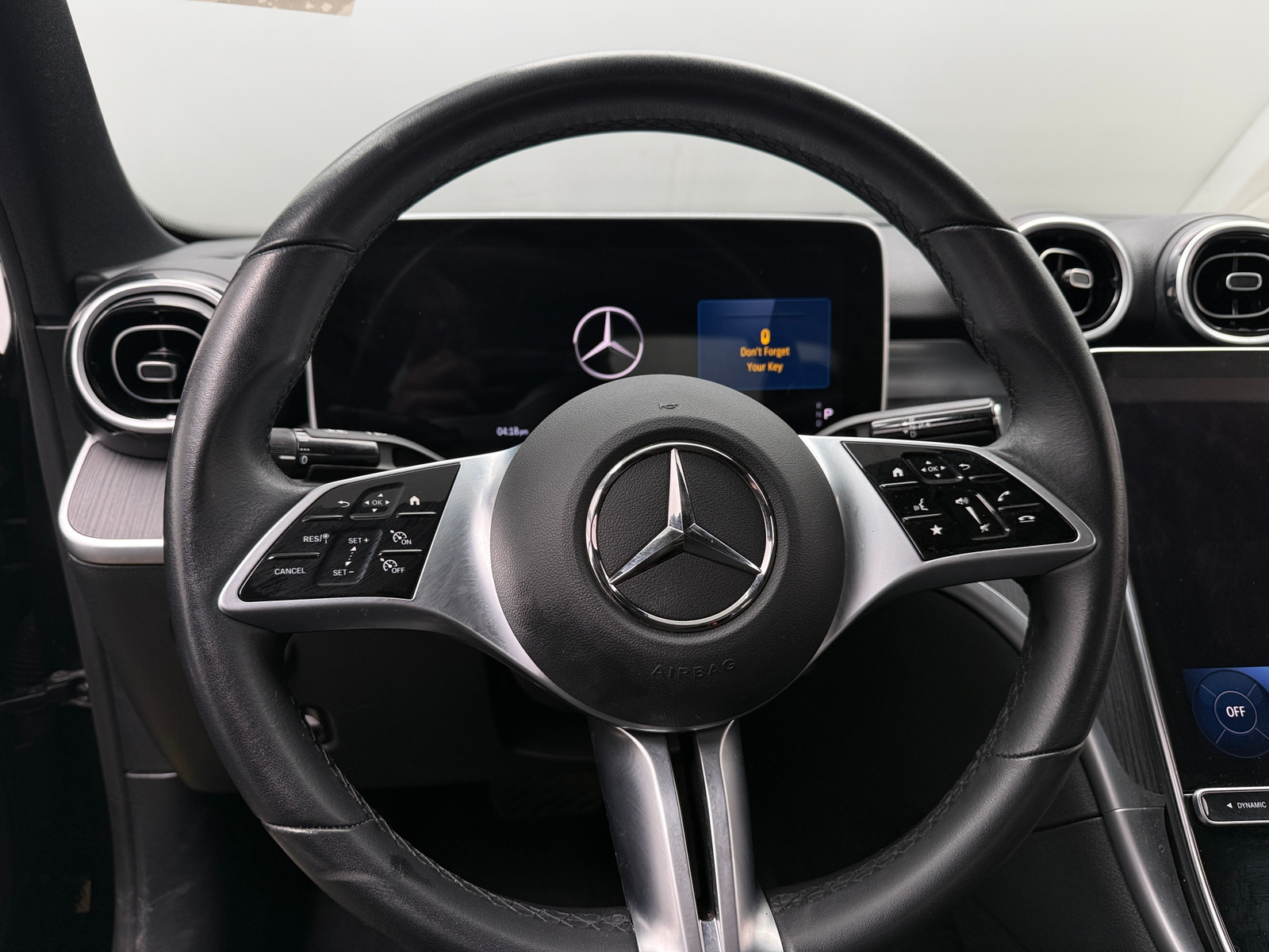 Thumbnail: 2025 Mercedes-Benz C-Class - 4