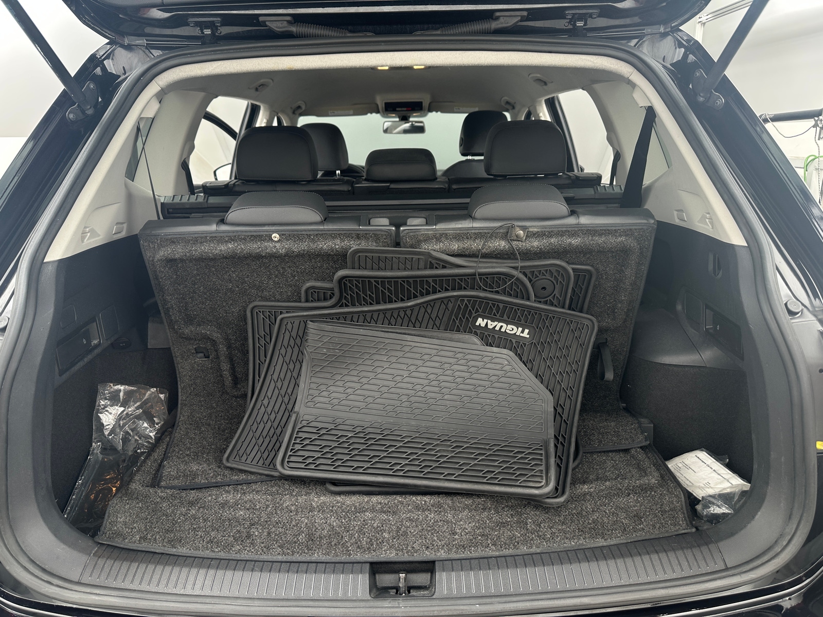 Thumbnail: 2020 Volkswagen Tiguan - 6