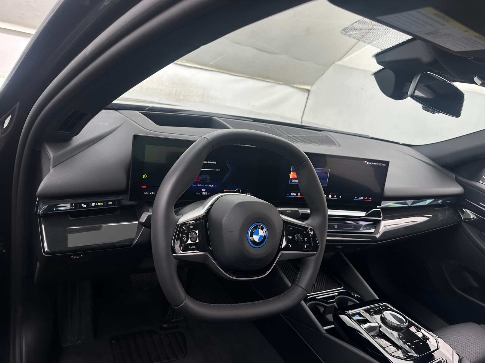 Thumbnail: 2025 BMW i5 - 2