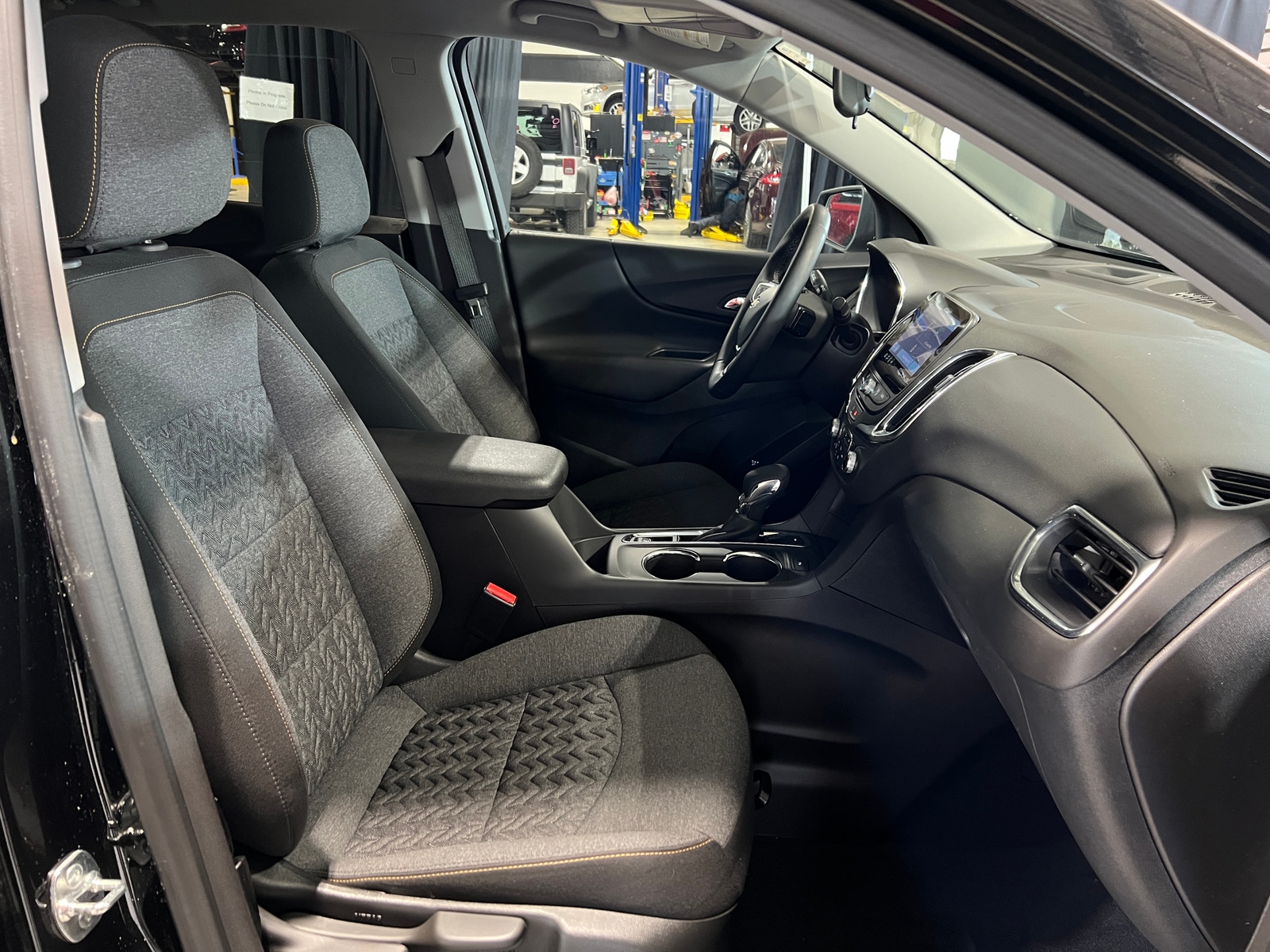 Thumbnail: 2024 Chevrolet Equinox - 2