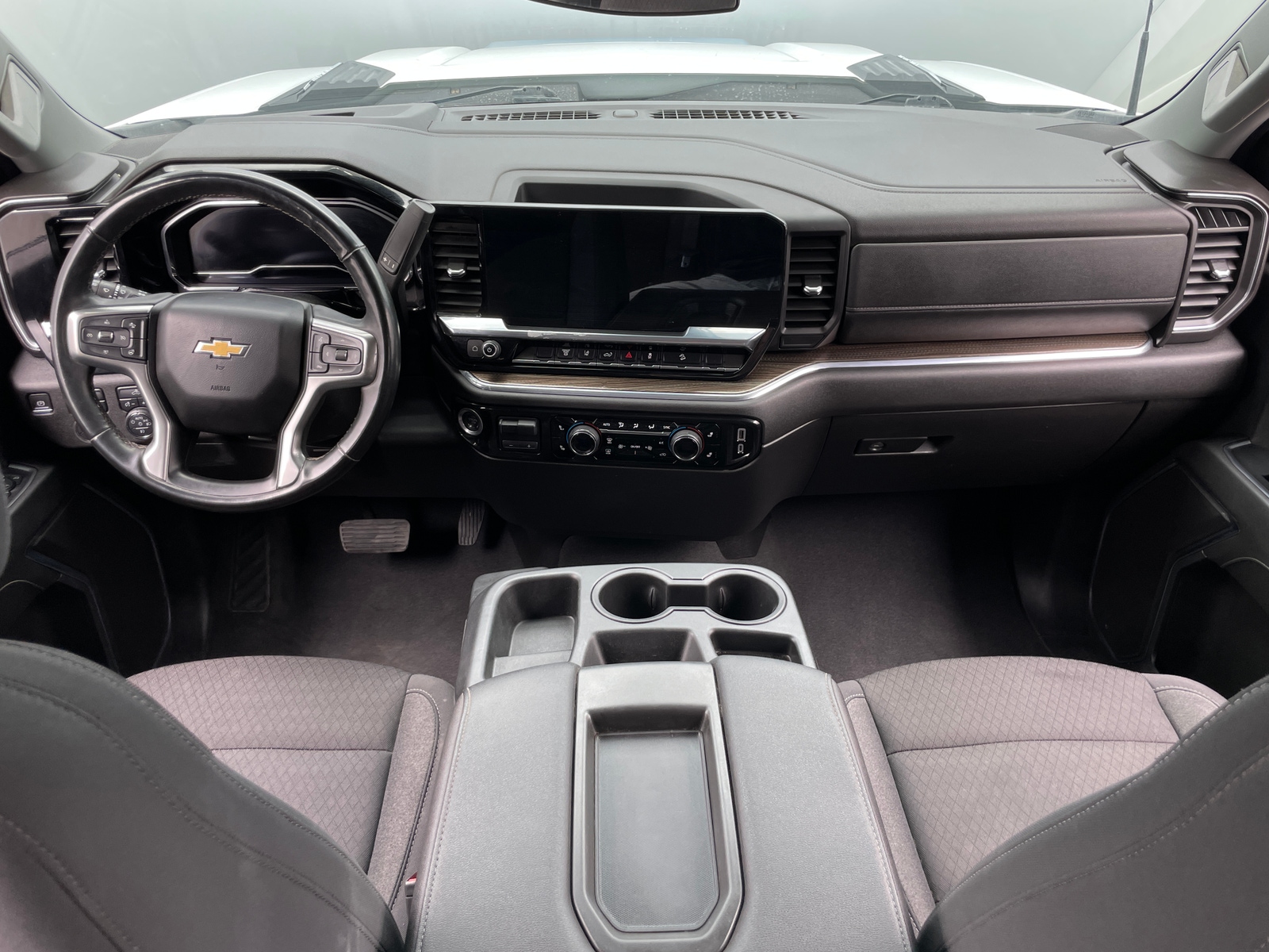 Thumbnail: 2024 Chevrolet Silverado 2500 - 3