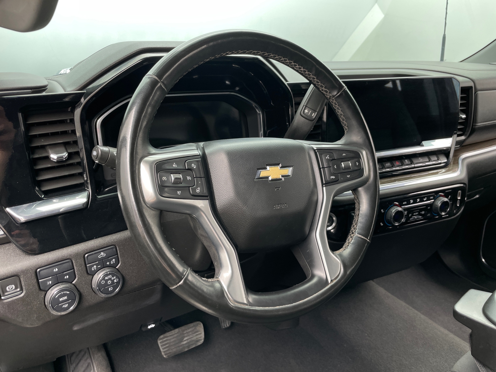 Thumbnail: 2024 Chevrolet Silverado 2500 - 5