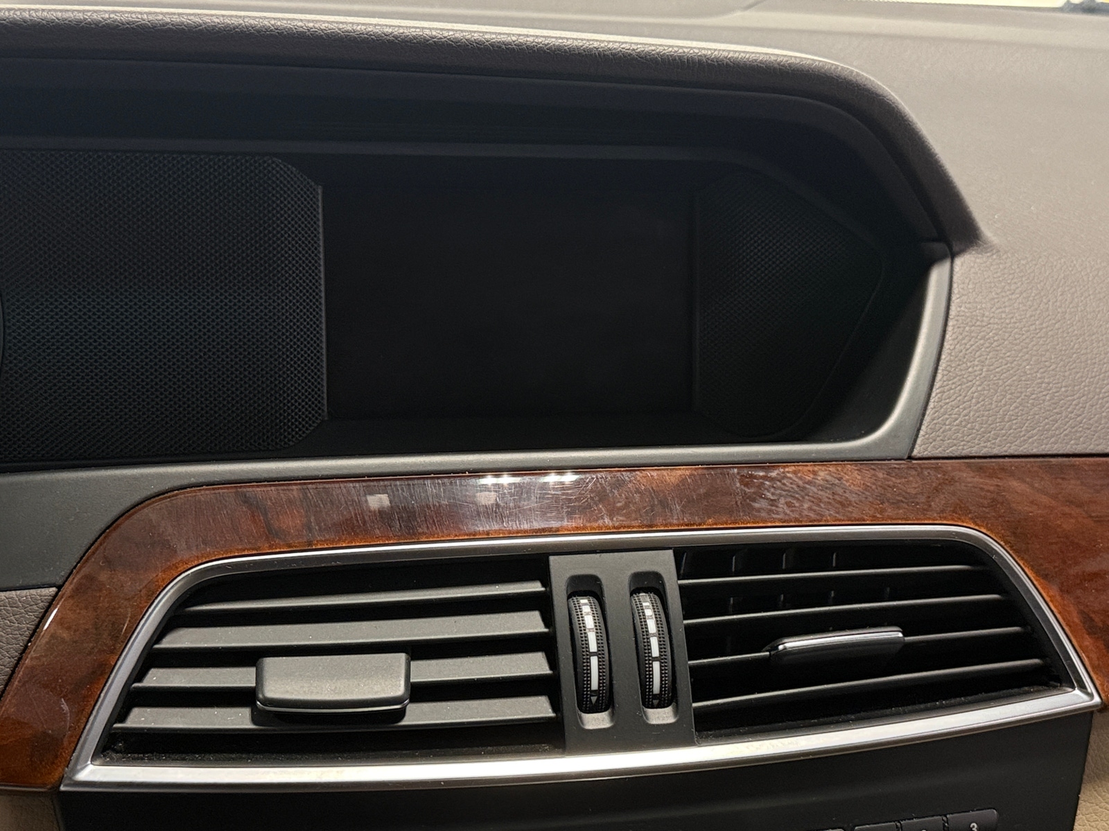 Thumbnail: 2013 Mercedes-Benz C-Class - 3