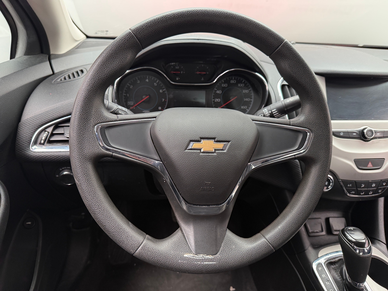 Thumbnail: 2018 Chevrolet Cruze - 5