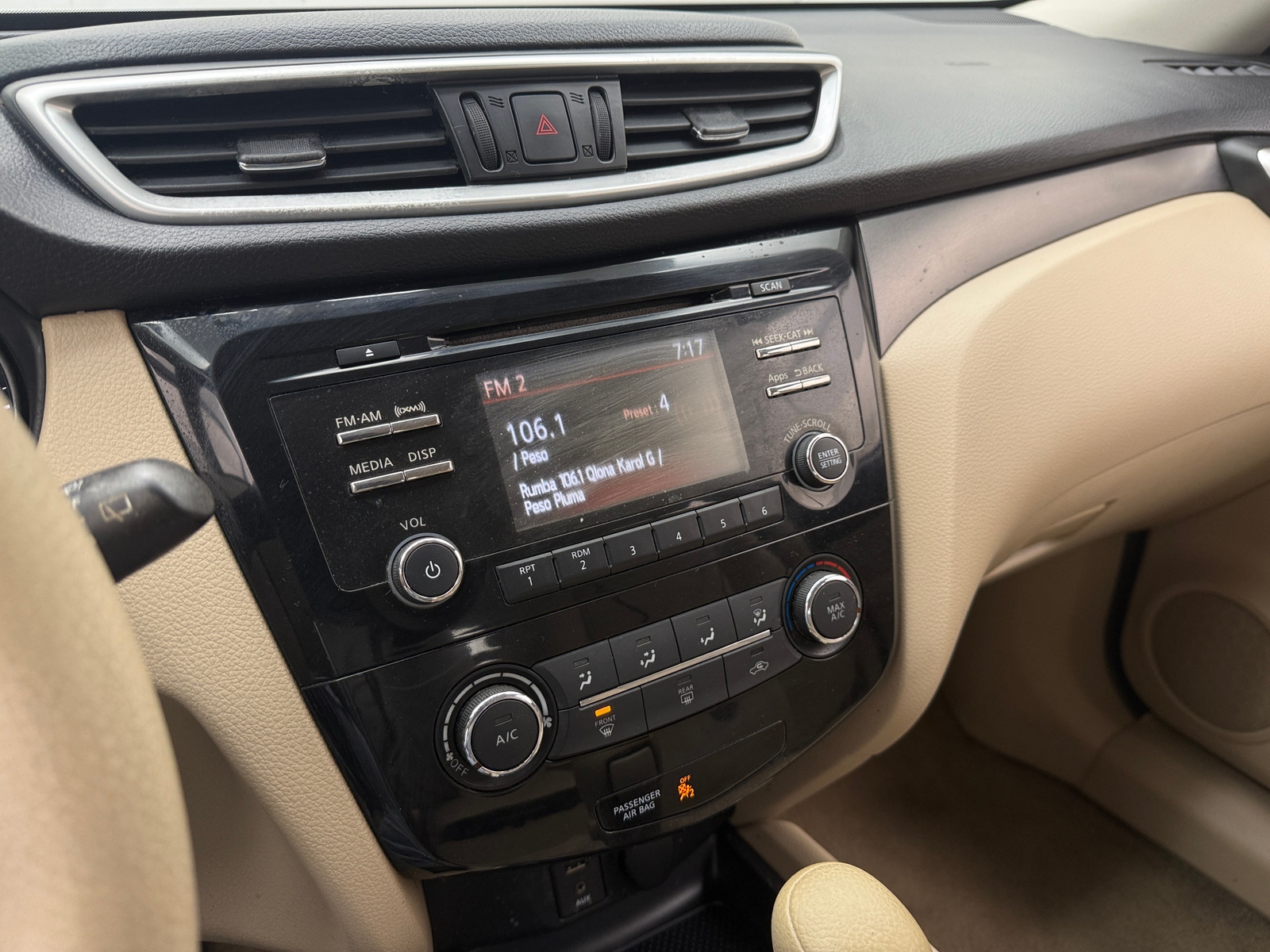 Thumbnail: 2015 Nissan Rogue - 4