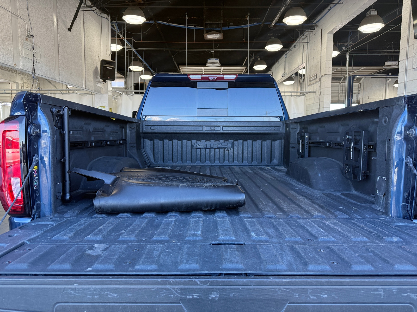 Thumbnail: 2023 GMC Sierra 3500 - 6