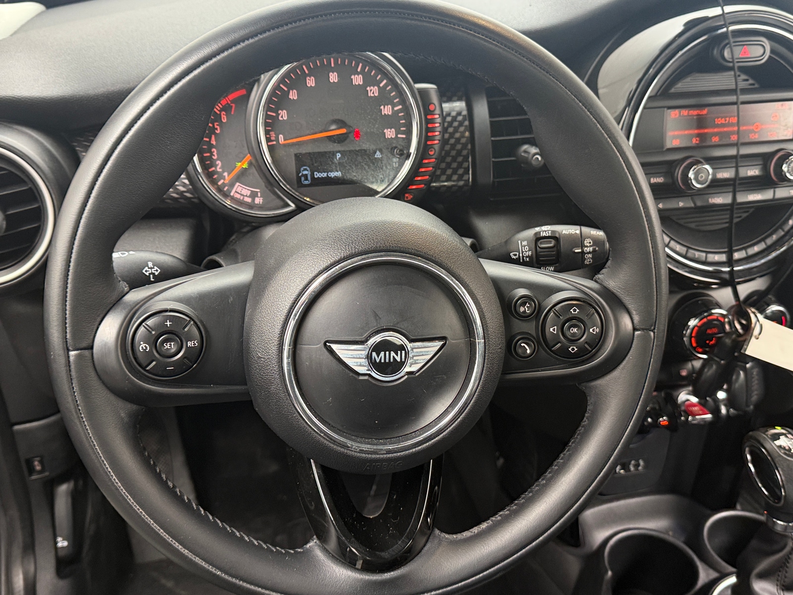 Thumbnail: 2015 MINI Cooper Hardtop - 4
