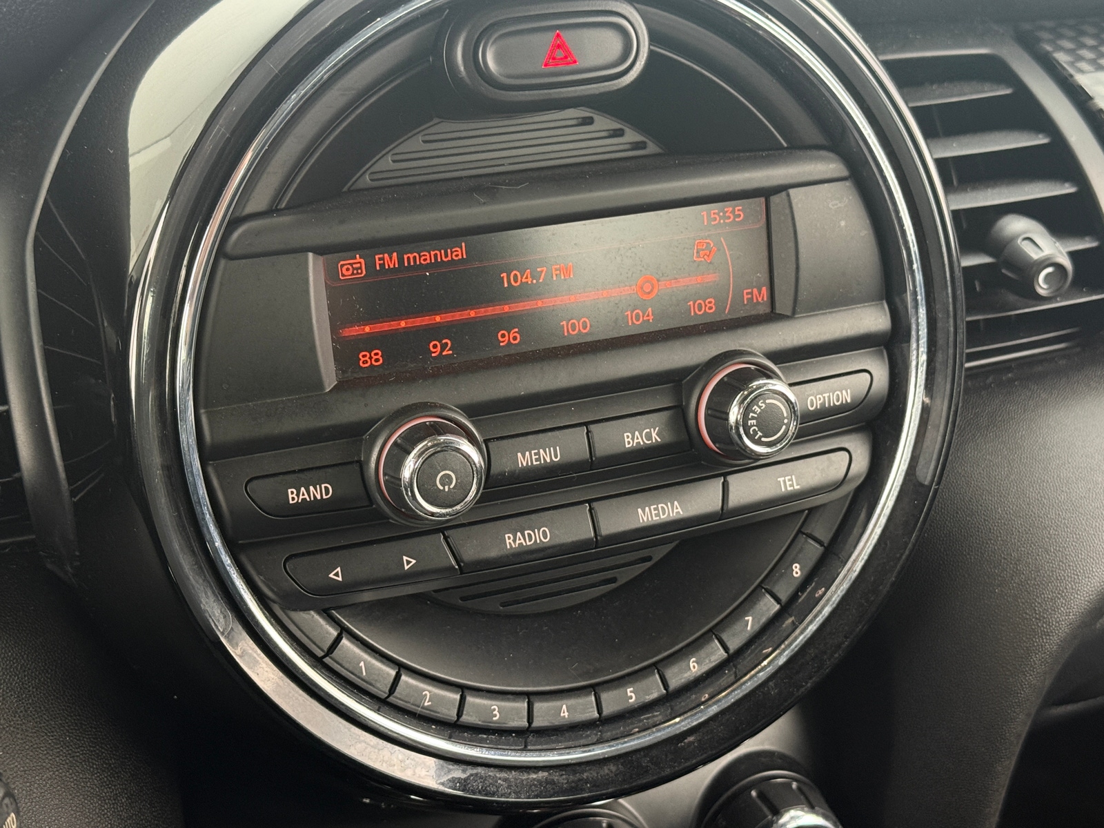 Thumbnail: 2015 MINI Cooper Hardtop - 3