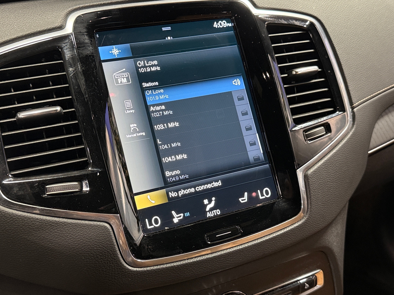 Thumbnail: 2021 Volvo XC90 - 3