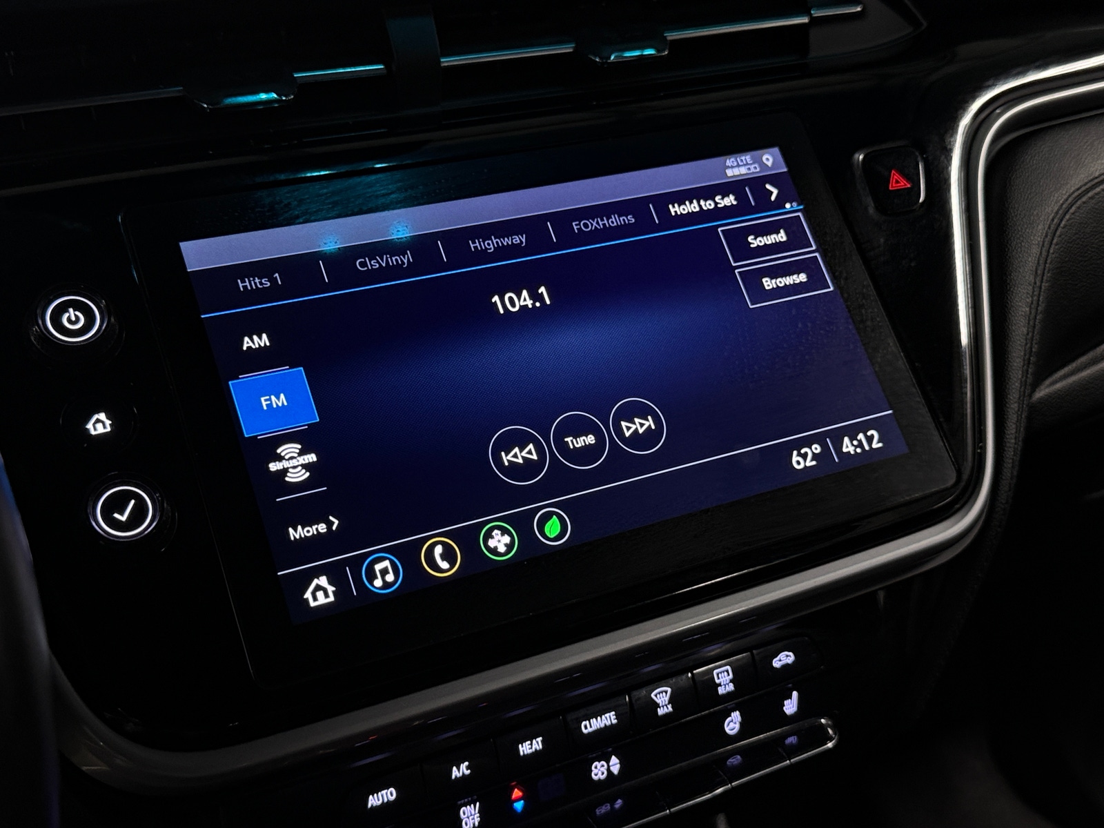 Thumbnail: 2022 Chevrolet Bolt EV - 4