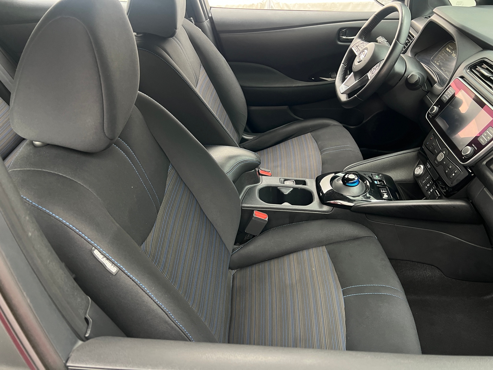 Thumbnail: 2022 Nissan Leaf - 2