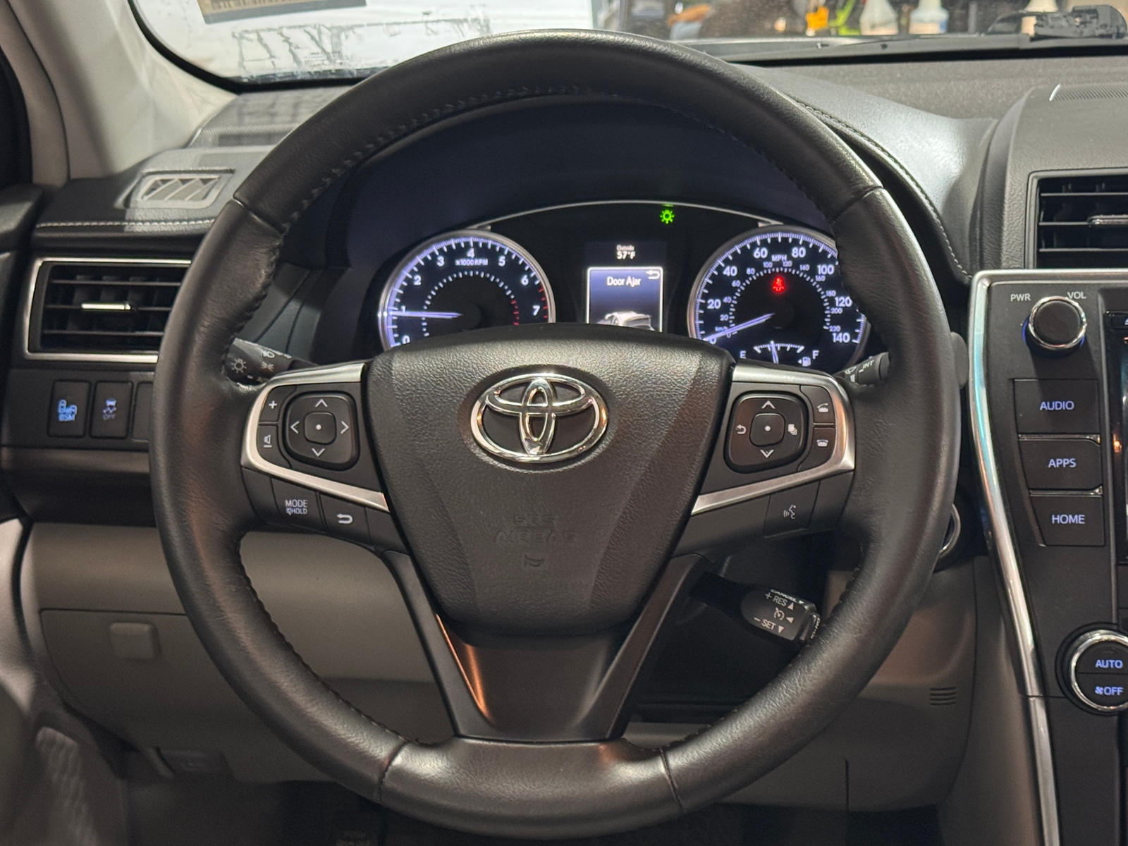 Thumbnail: 2016 Toyota Camry - 4