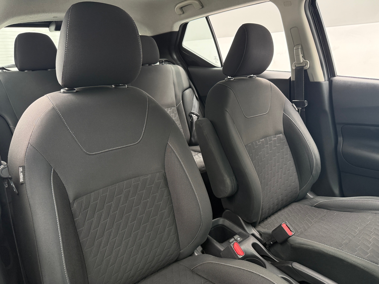 Thumbnail: 2021 Nissan Kicks - 2