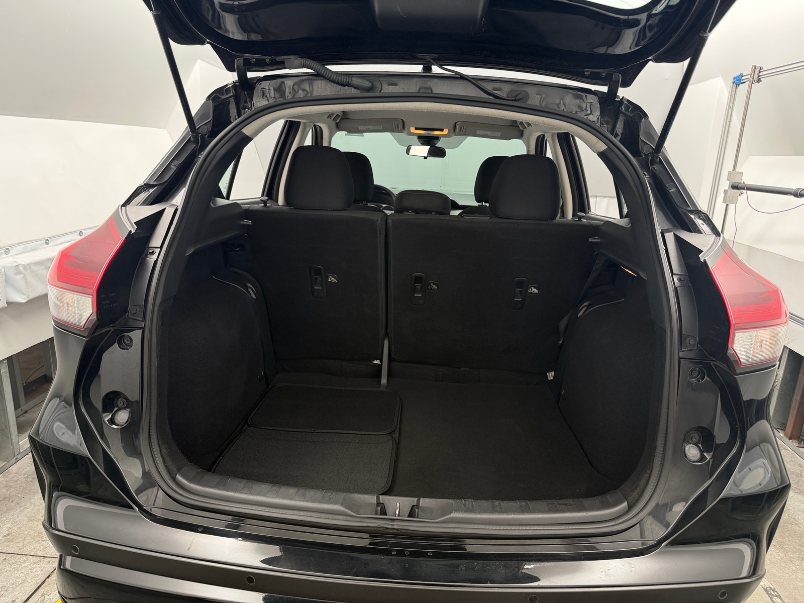 Thumbnail: 2021 Nissan Kicks - 7