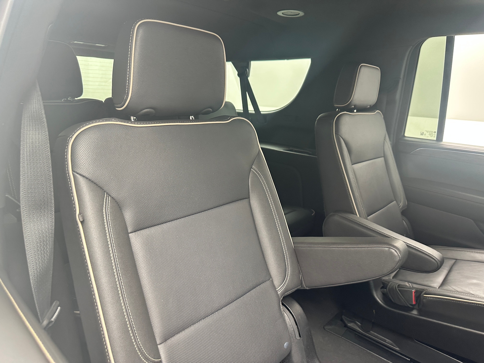 Thumbnail: 2023 Chevrolet Suburban - 5