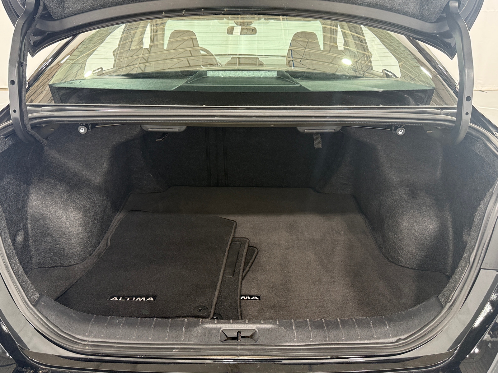 Thumbnail: 2025 Nissan Altima - 7