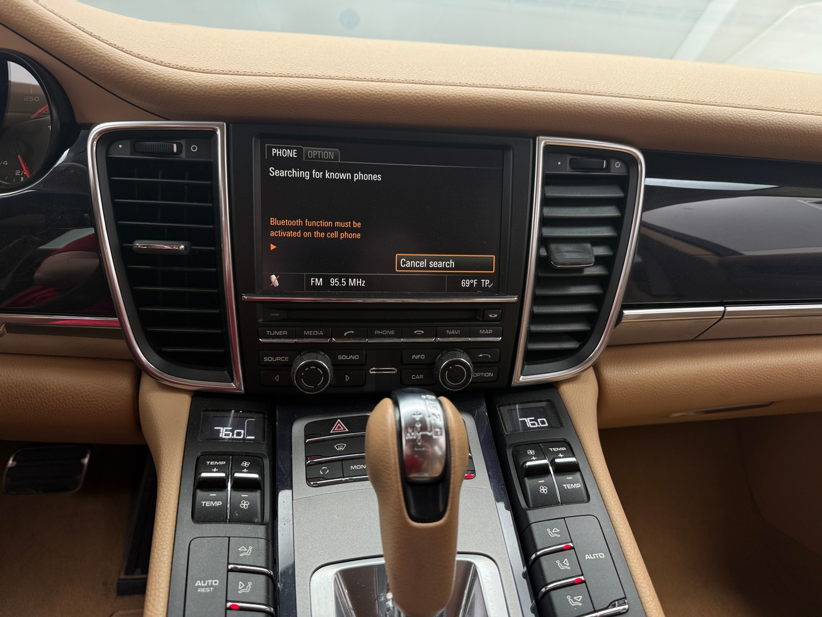 Thumbnail: 2012 Porsche Panamera - 3