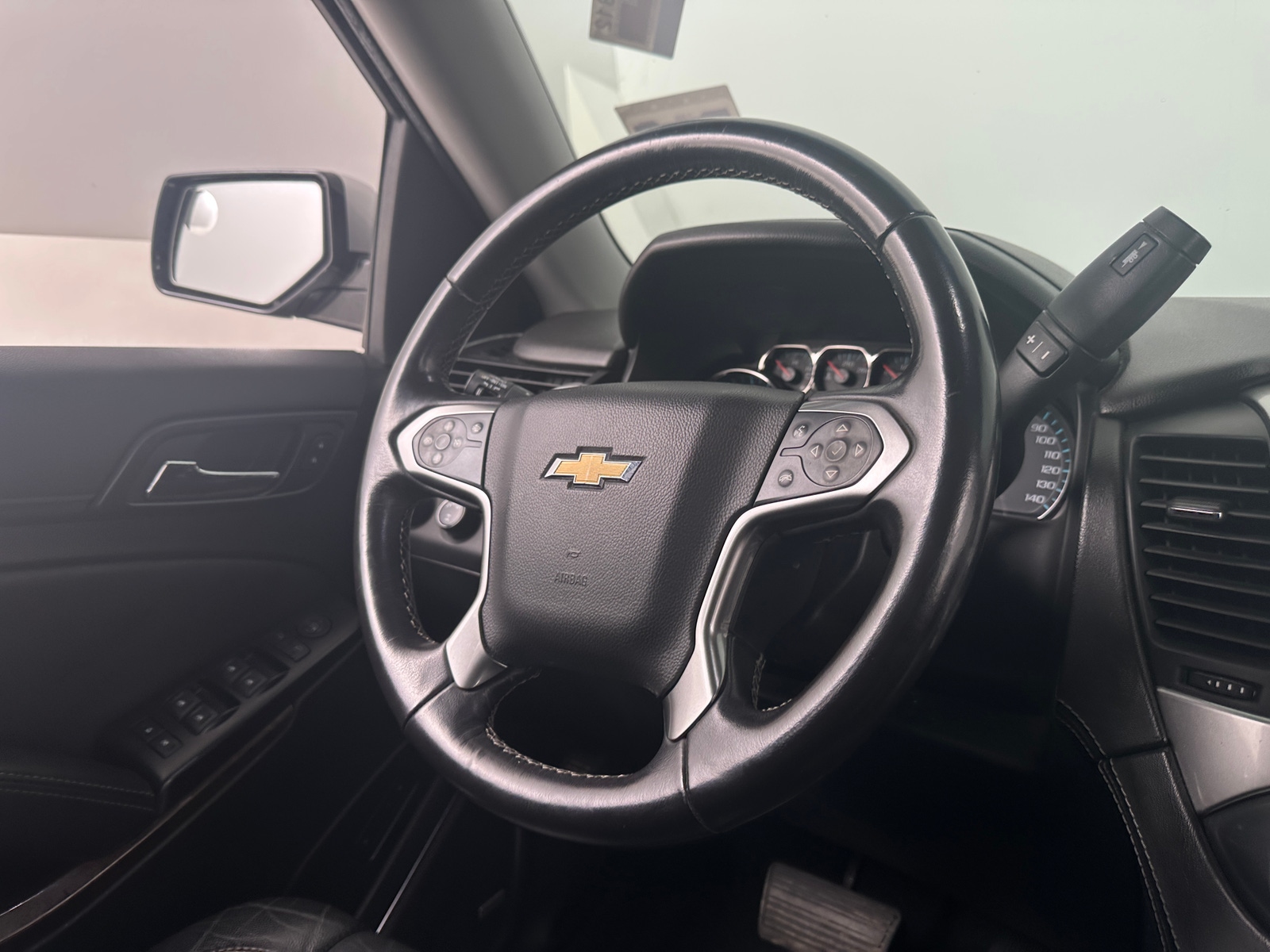 Thumbnail: 2019 Chevrolet Tahoe - 4