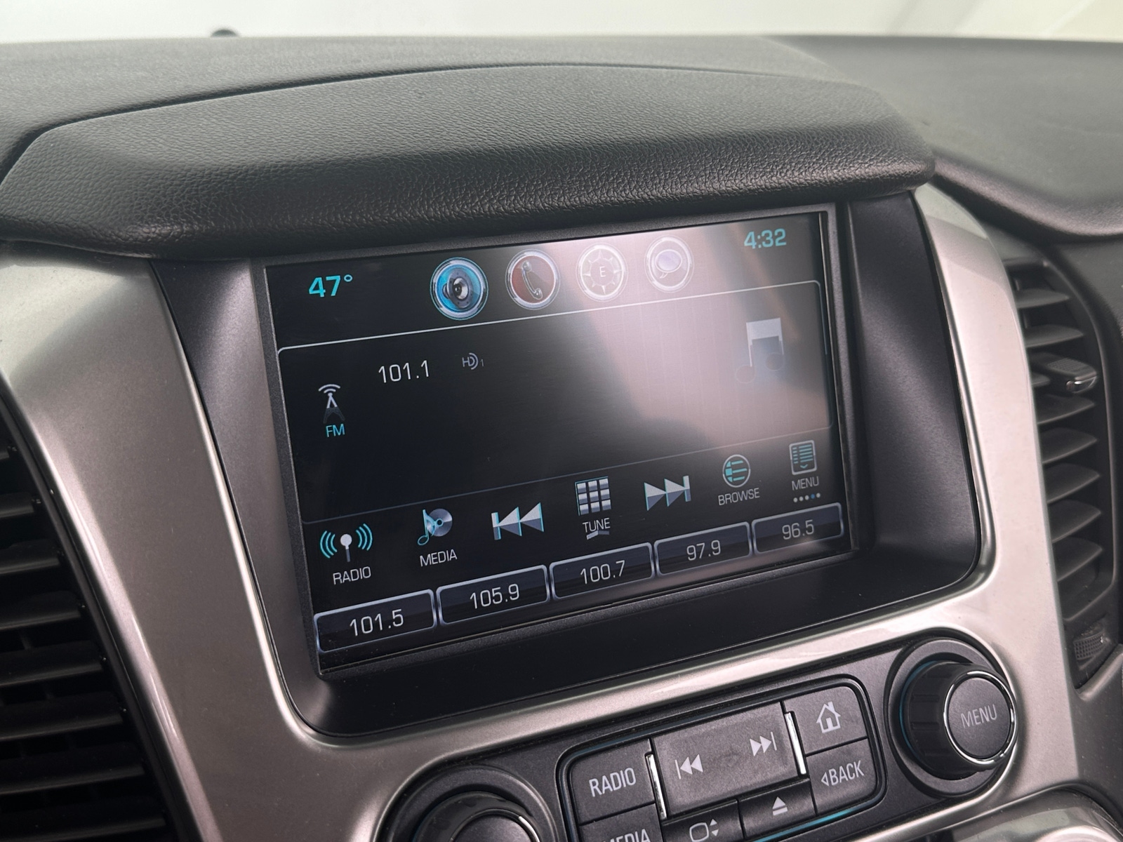 Thumbnail: 2019 Chevrolet Tahoe - 3