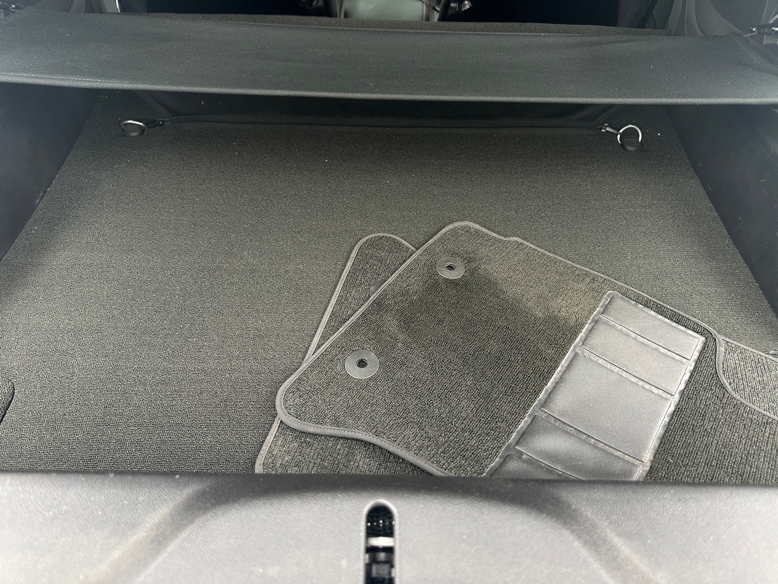 Thumbnail: 2015 Chevrolet Corvette - 4