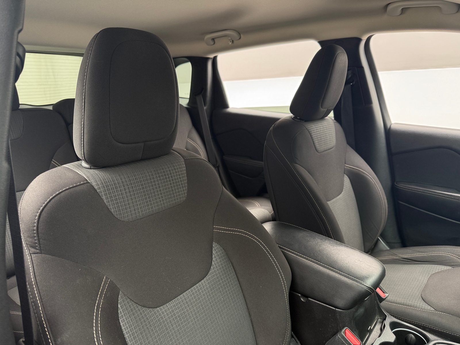 Thumbnail: 2017 Jeep Cherokee - 2