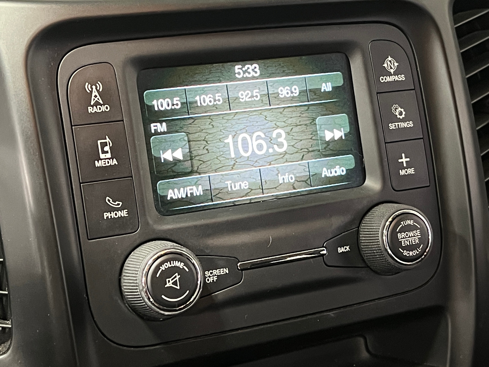 Thumbnail: 2016 Jeep Cherokee - 4