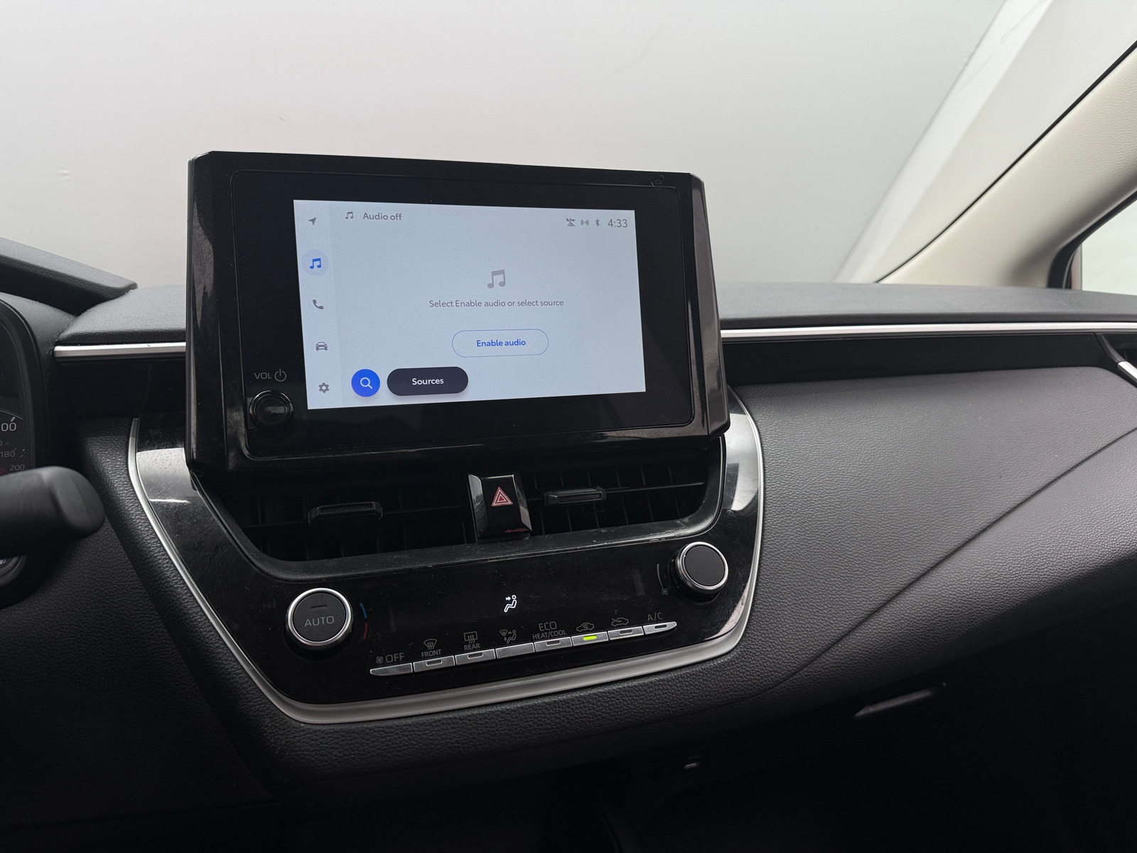 Thumbnail: 2025 Toyota Corolla - 4