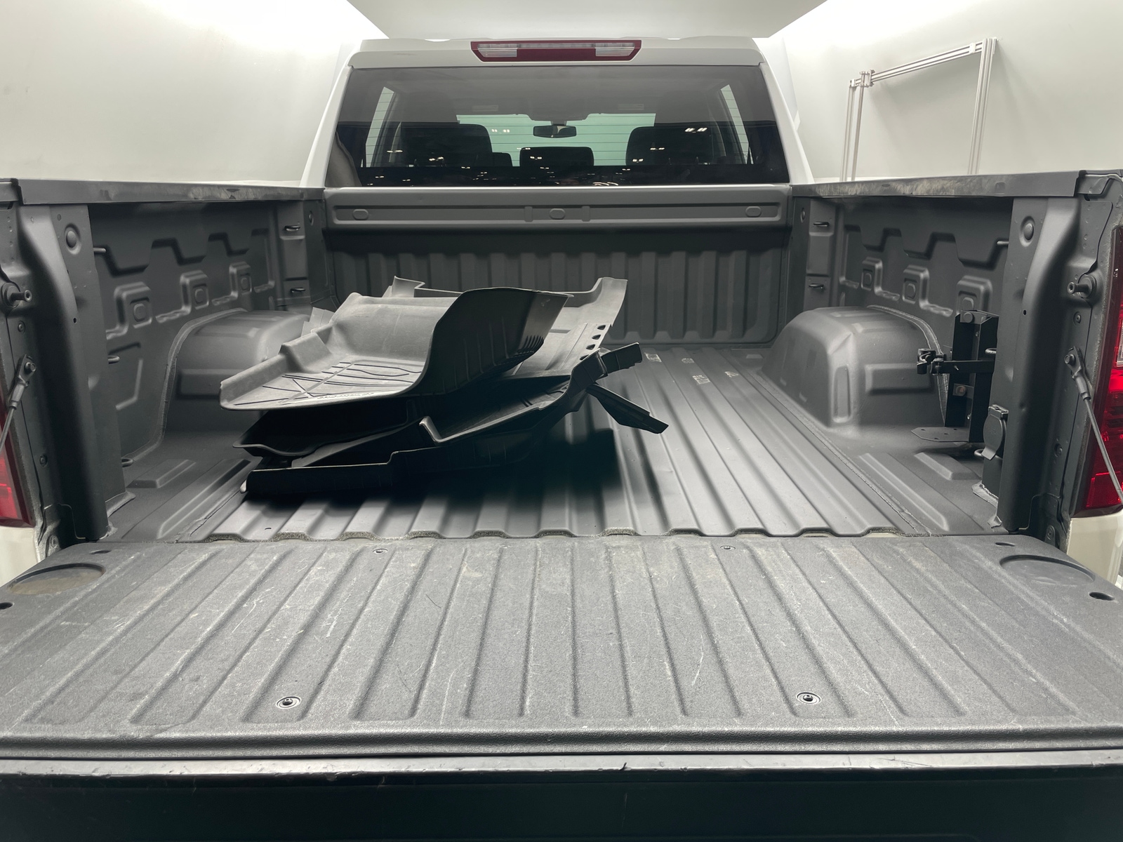 Thumbnail: 2021 Chevrolet Silverado 1500 - 7