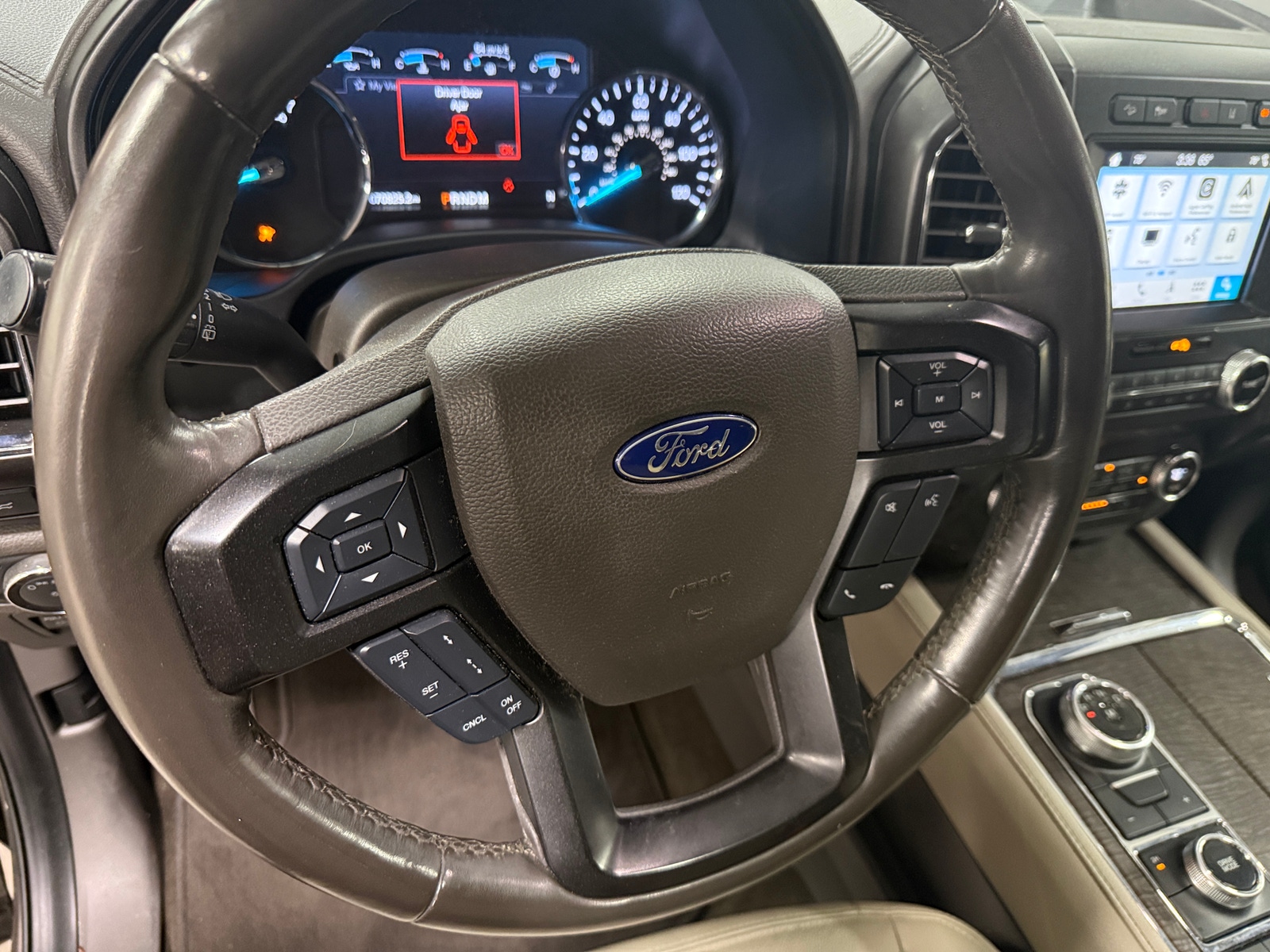 Thumbnail: 2019 Ford Expedition - 4