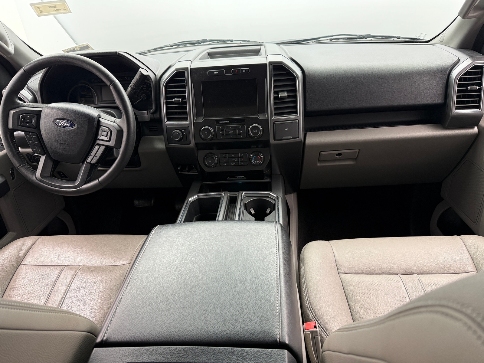 Thumbnail: 2020 Ford Econoline - 3