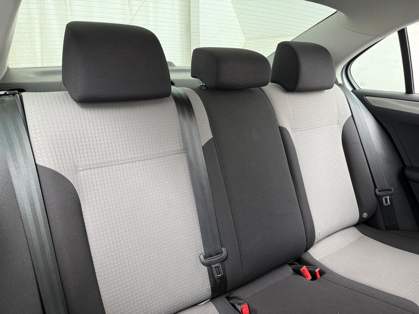 Thumbnail: 2017 Volkswagen Jetta - 6