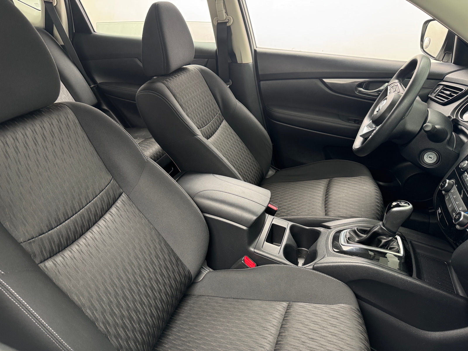 Thumbnail: 2017 Nissan Rogue - 2