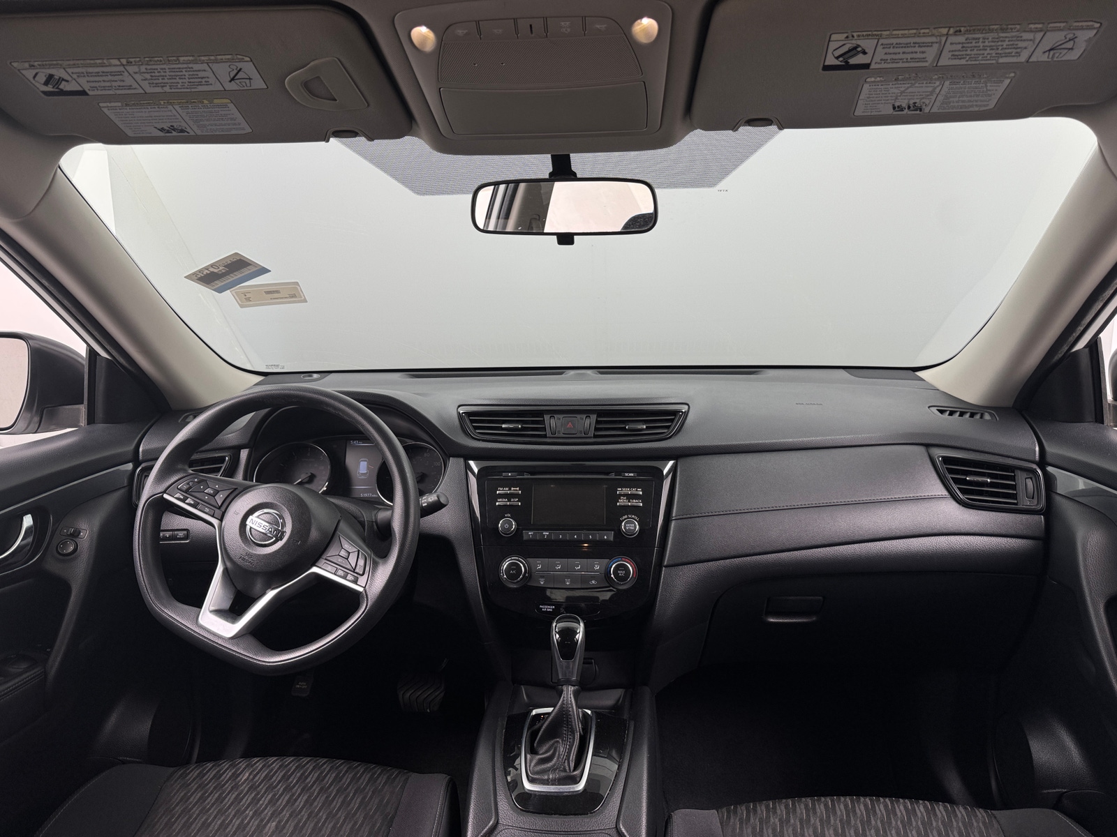 Thumbnail: 2017 Nissan Rogue - 3