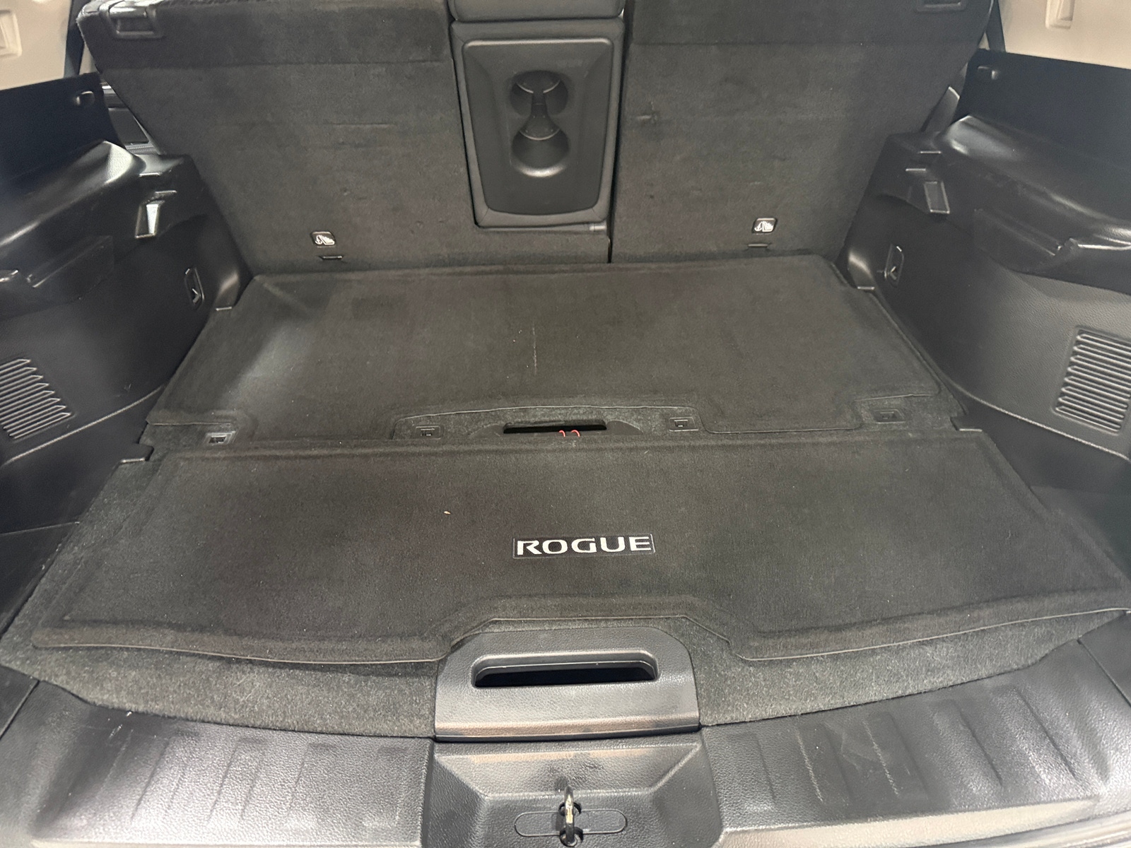 Thumbnail: 2017 Nissan Rogue - 7