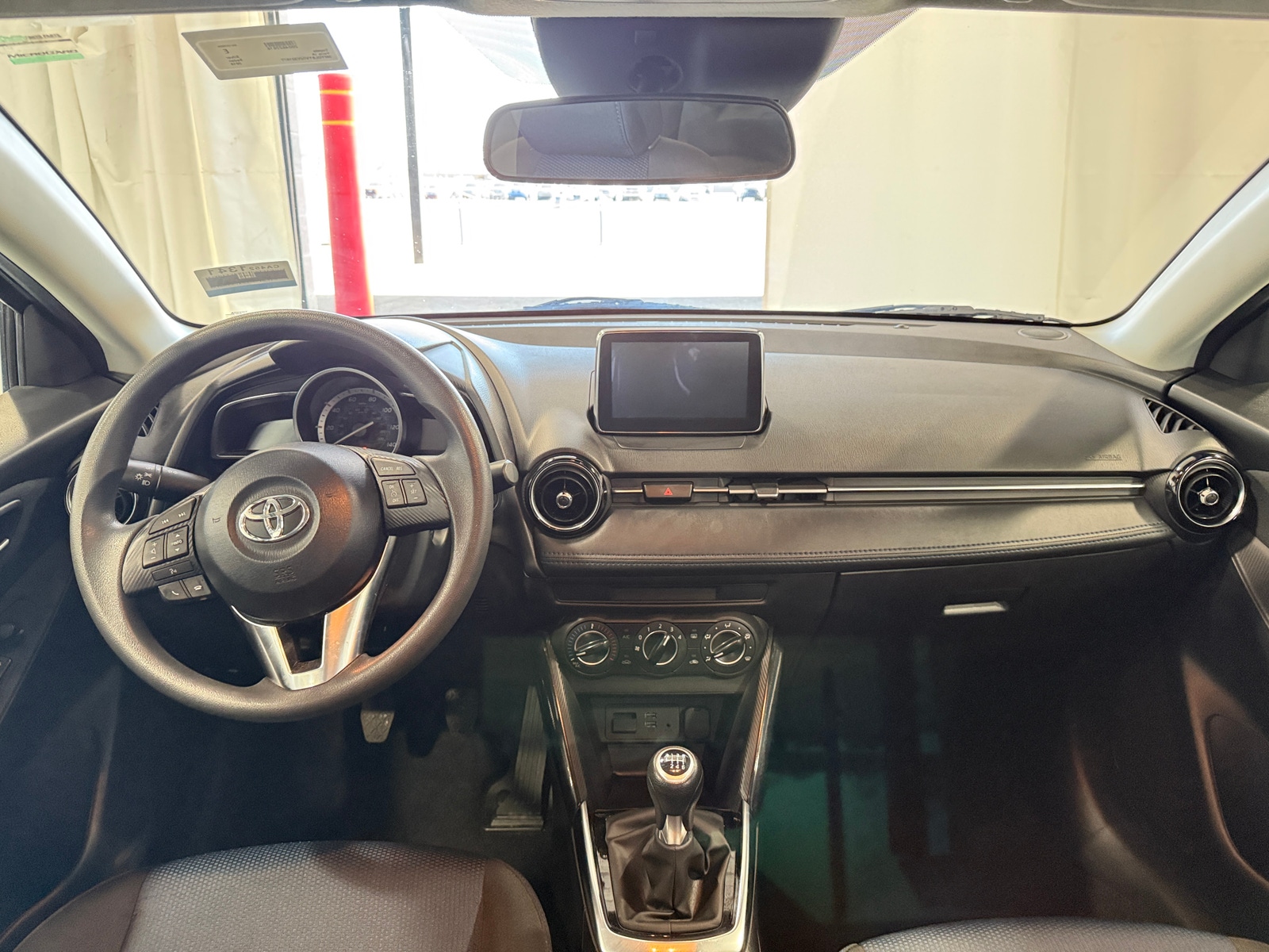 Thumbnail: 2018 Toyota Yaris iA - 3