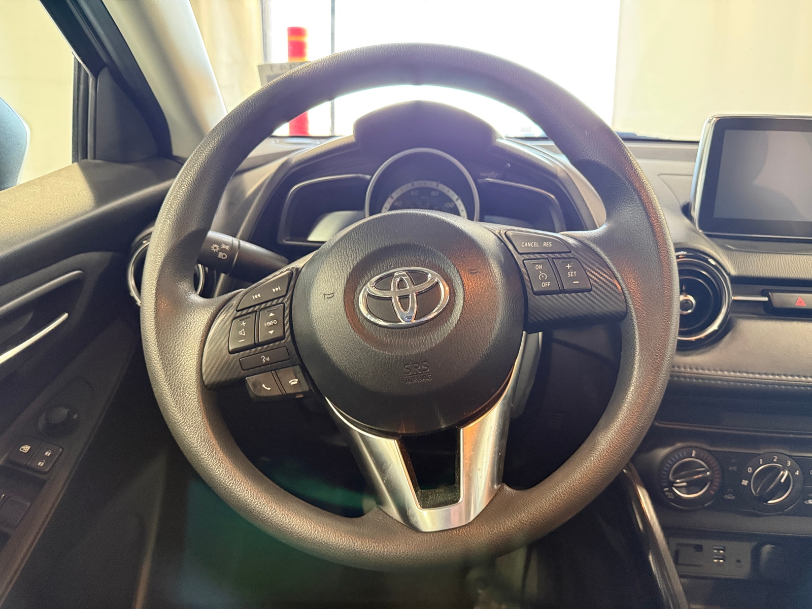 Thumbnail: 2018 Toyota Yaris iA - 5