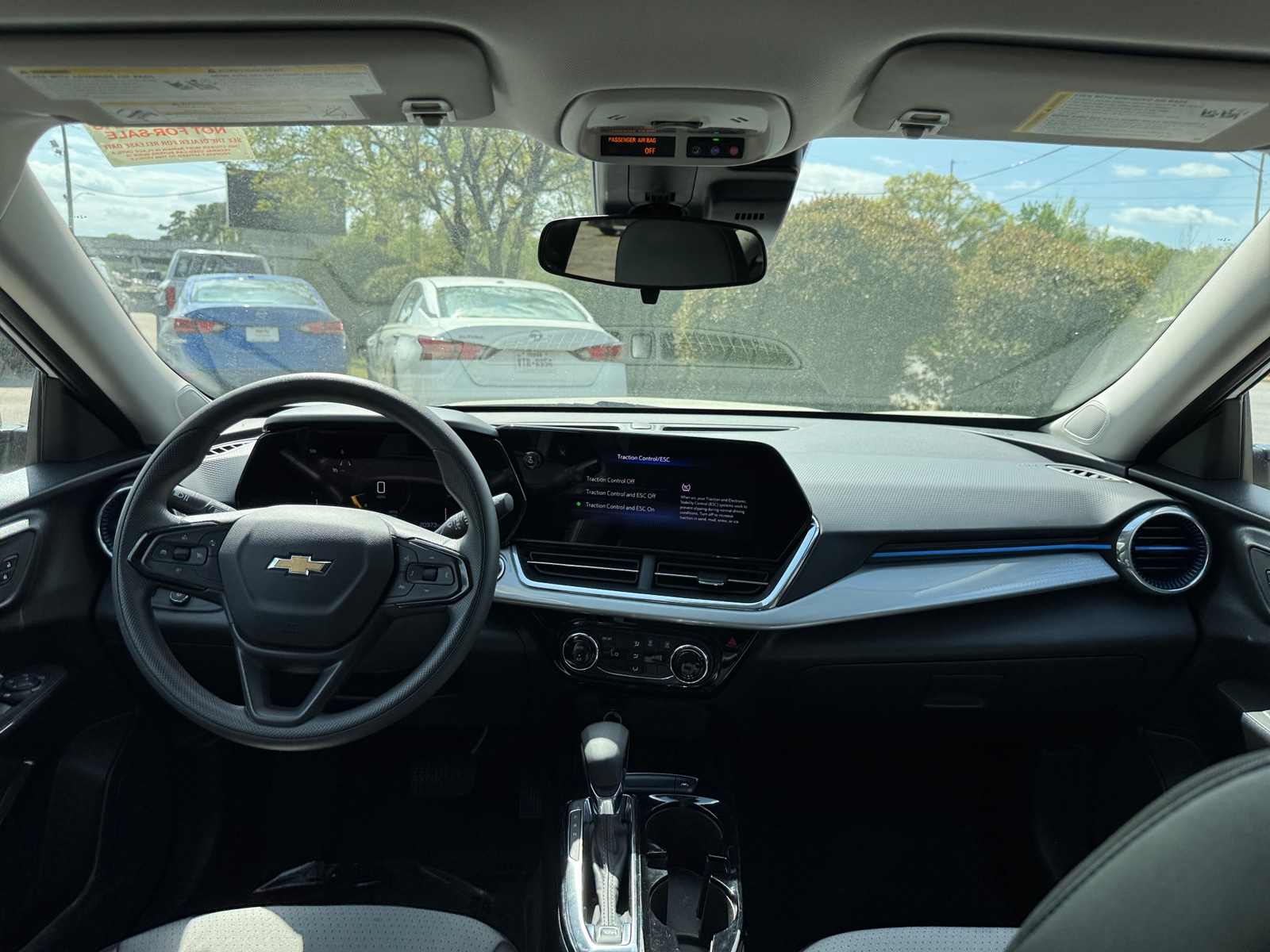 Thumbnail: 2025 Chevrolet Trax - 3