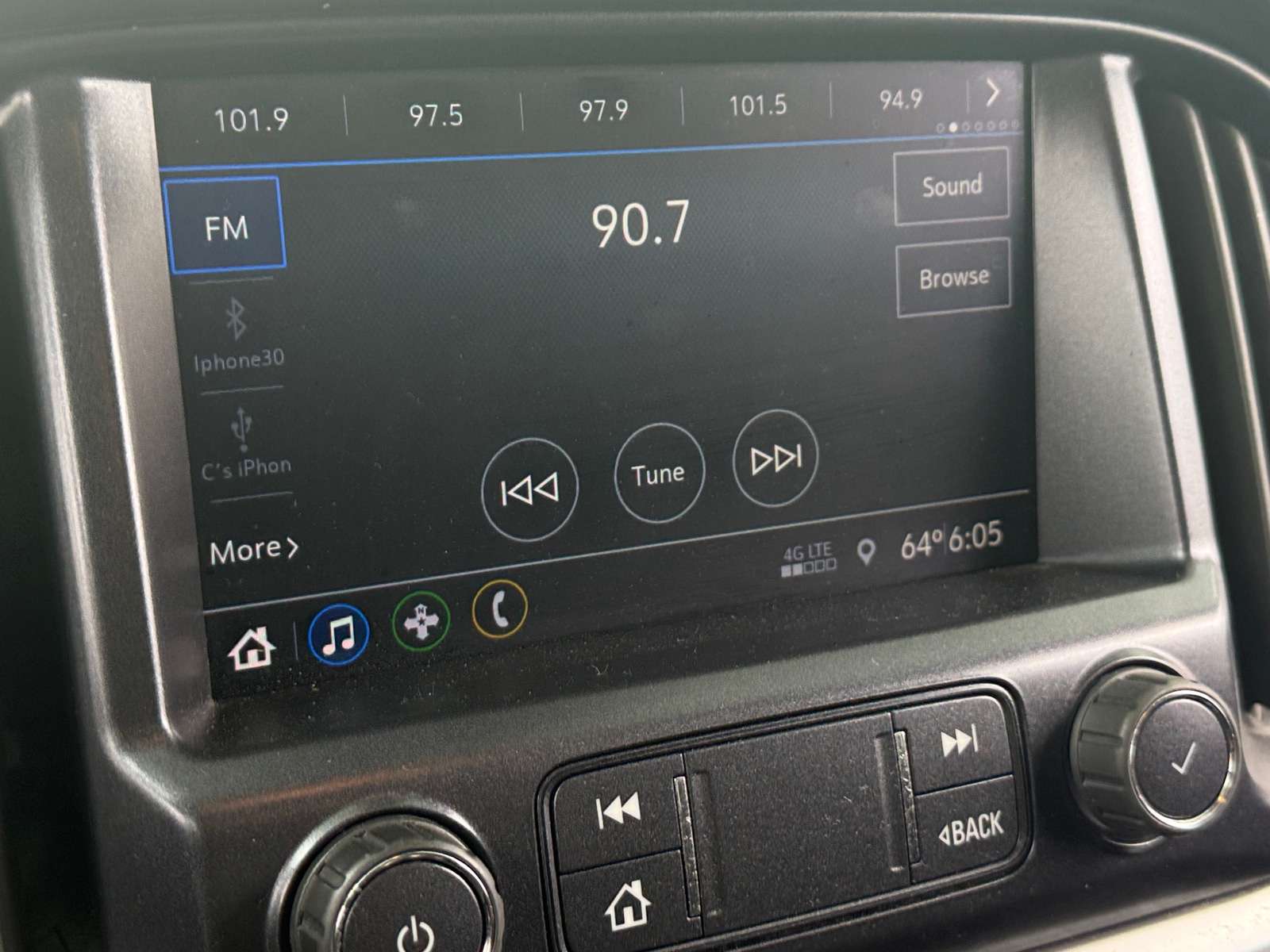 Thumbnail: 2022 Chevrolet Colorado - 4