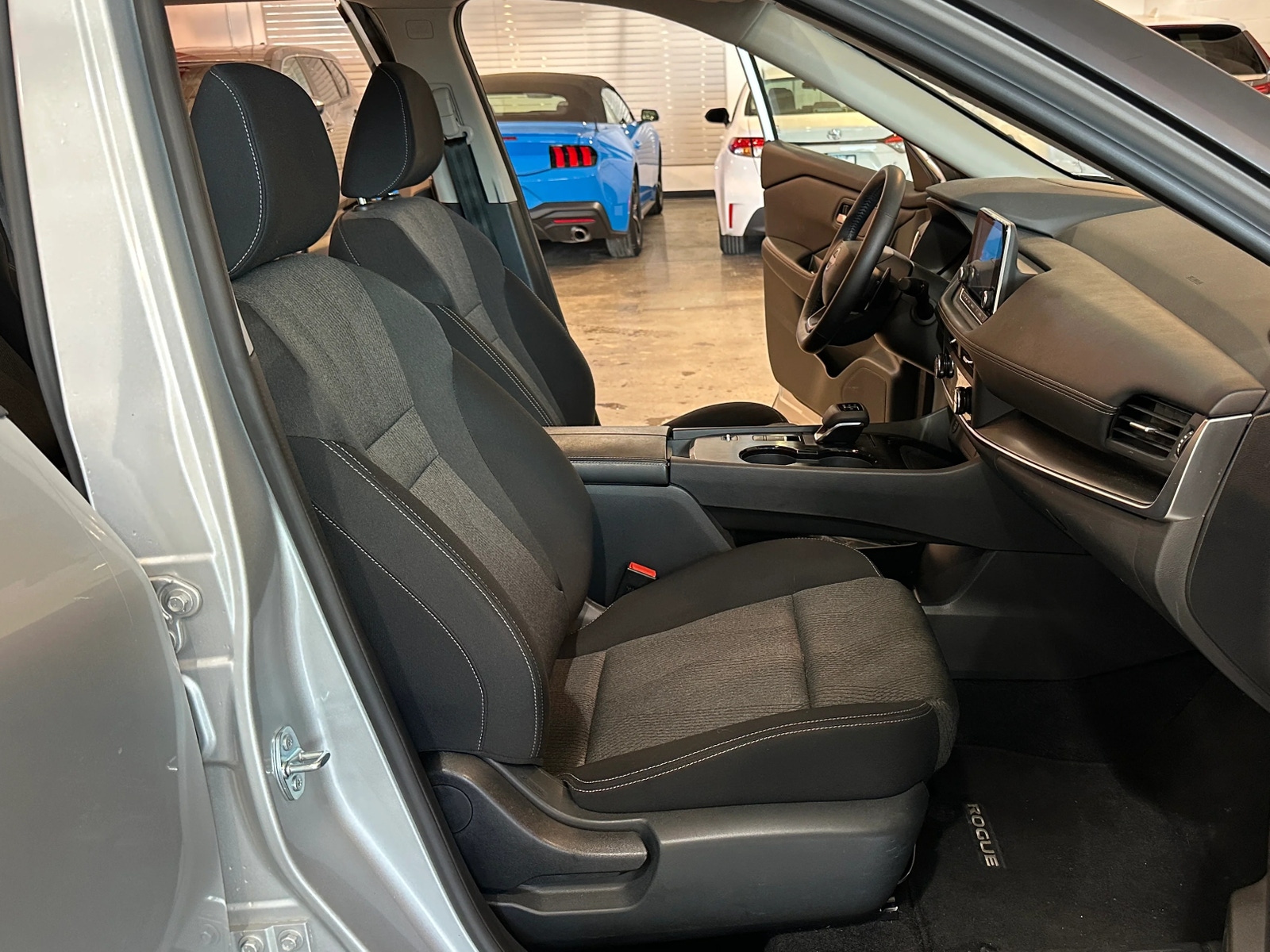 Thumbnail: 2025 Nissan Rogue - 2