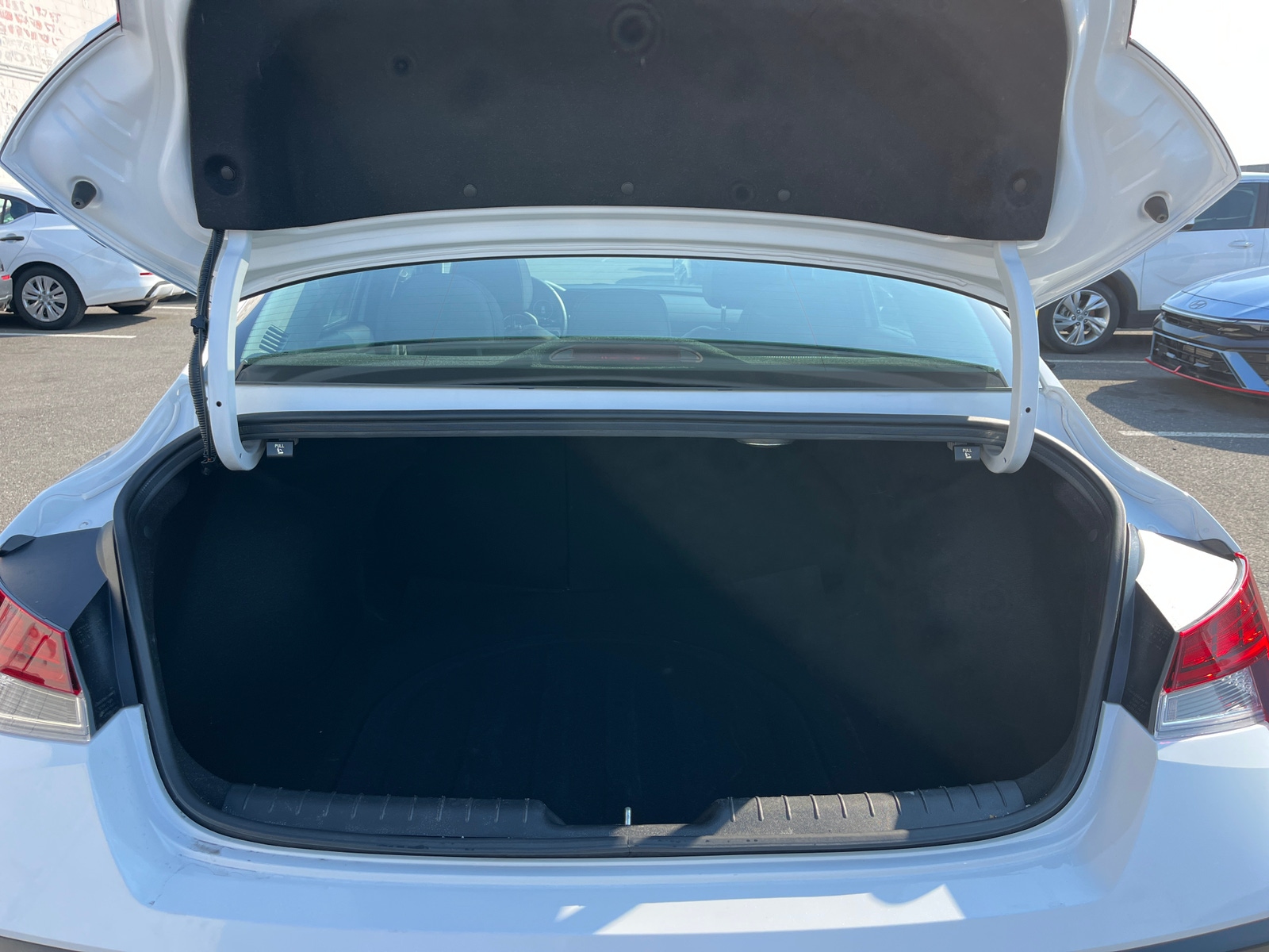 Thumbnail: 2025 Hyundai Elantra - 6