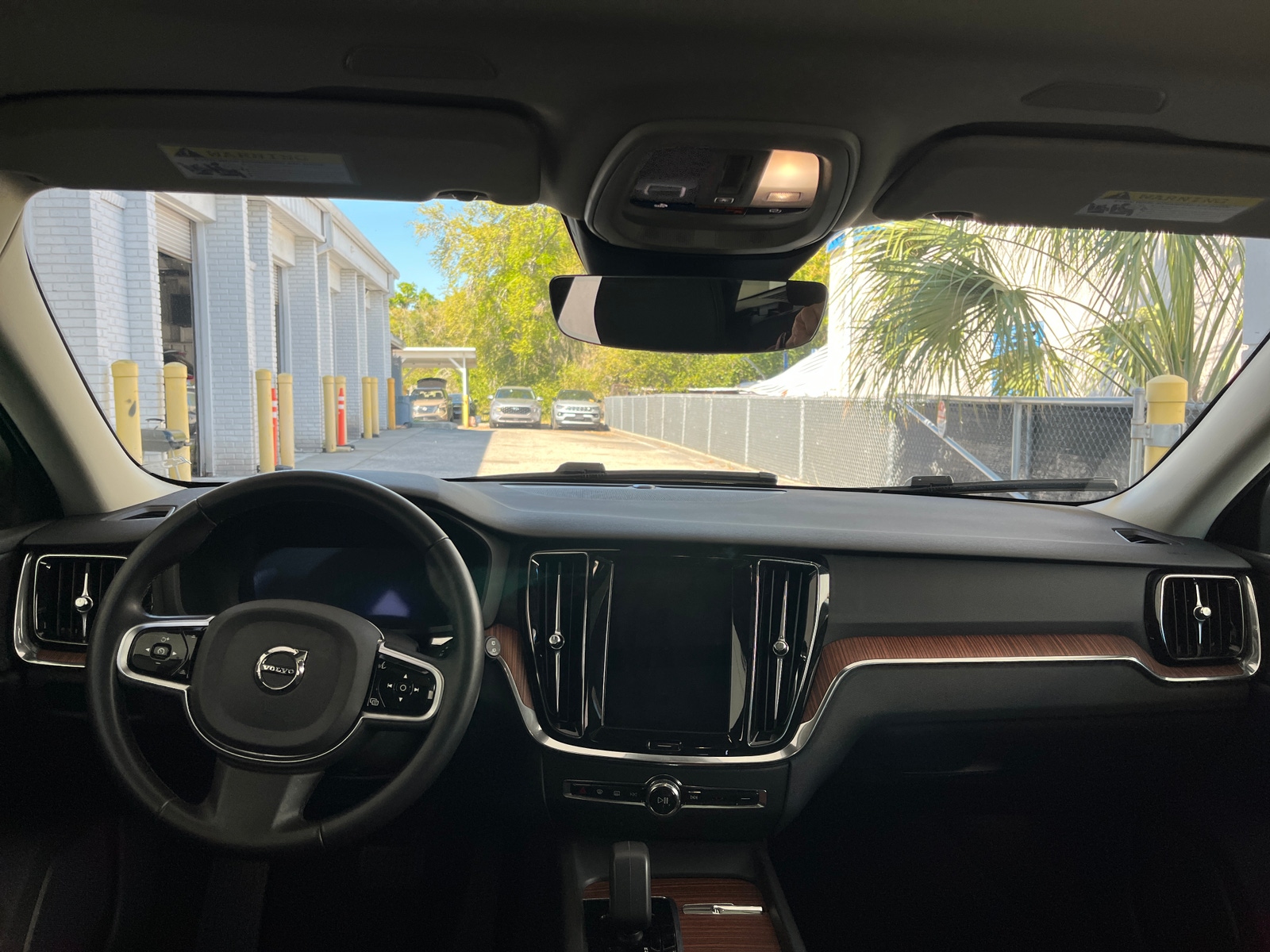 Thumbnail: 2025 Volvo V60 - 3