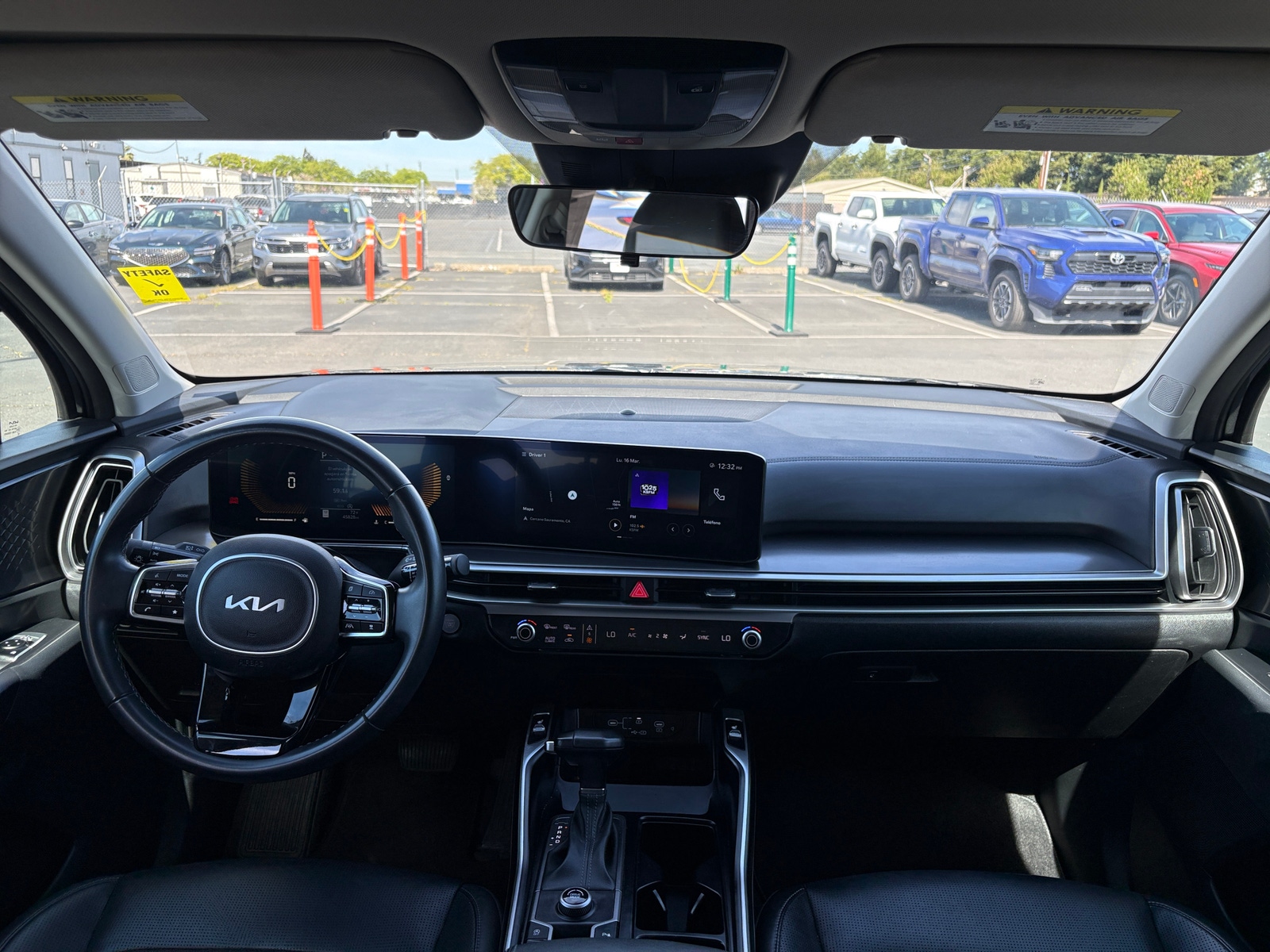 Thumbnail: 2024 Kia Sorento - 3