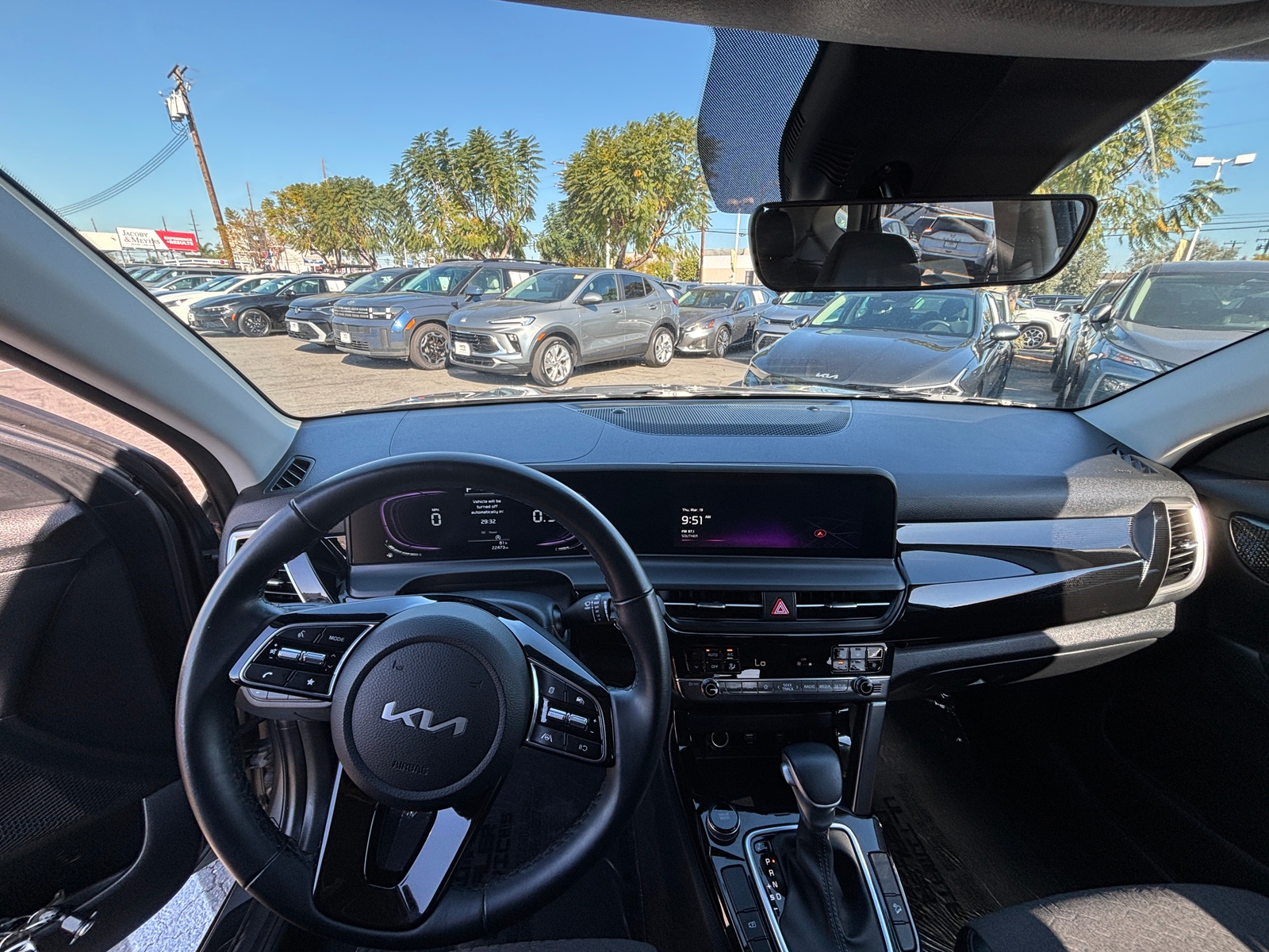 Thumbnail: 2025 Kia Seltos - 3