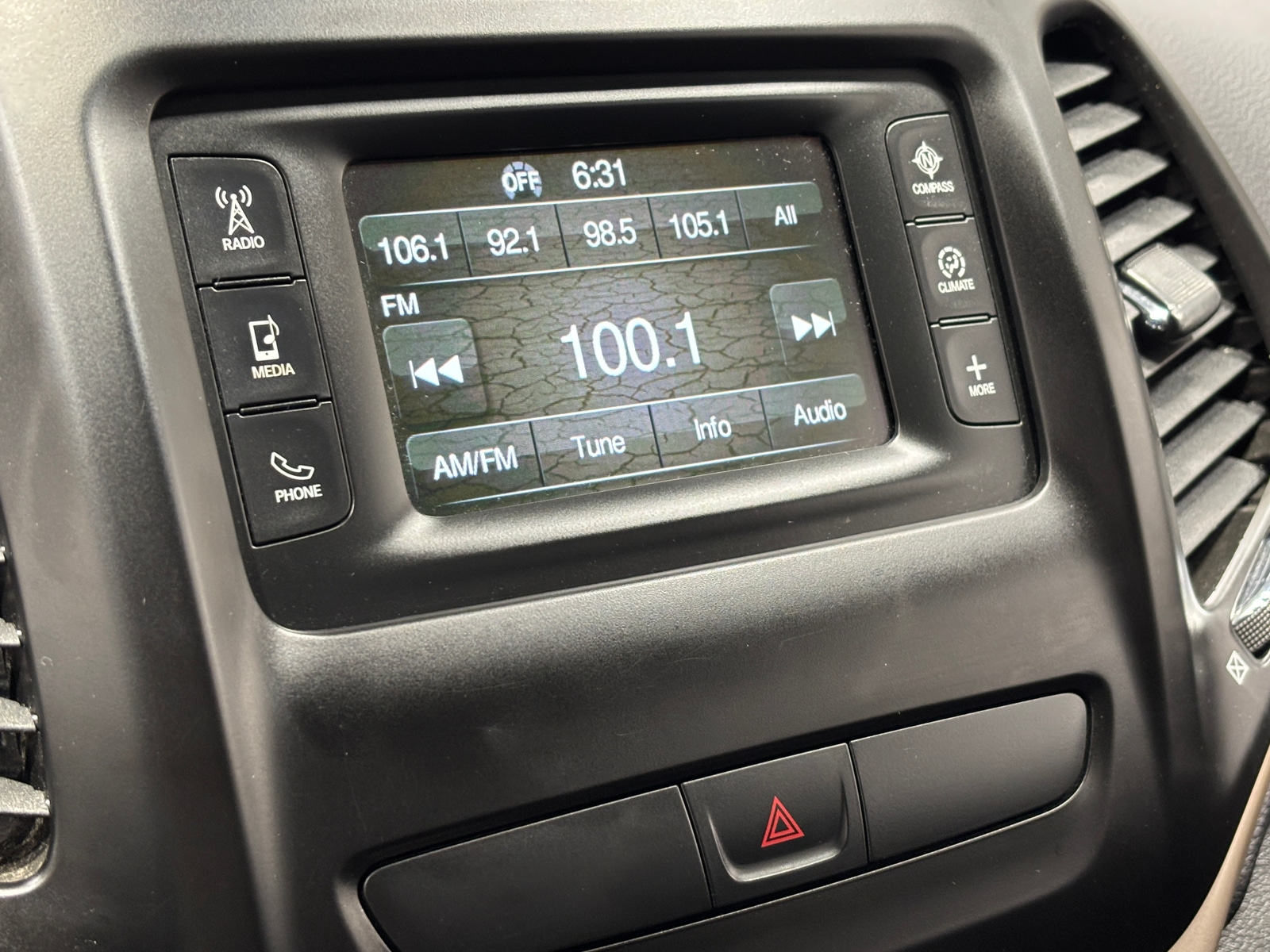 Thumbnail: 2017 Jeep Cherokee - 4