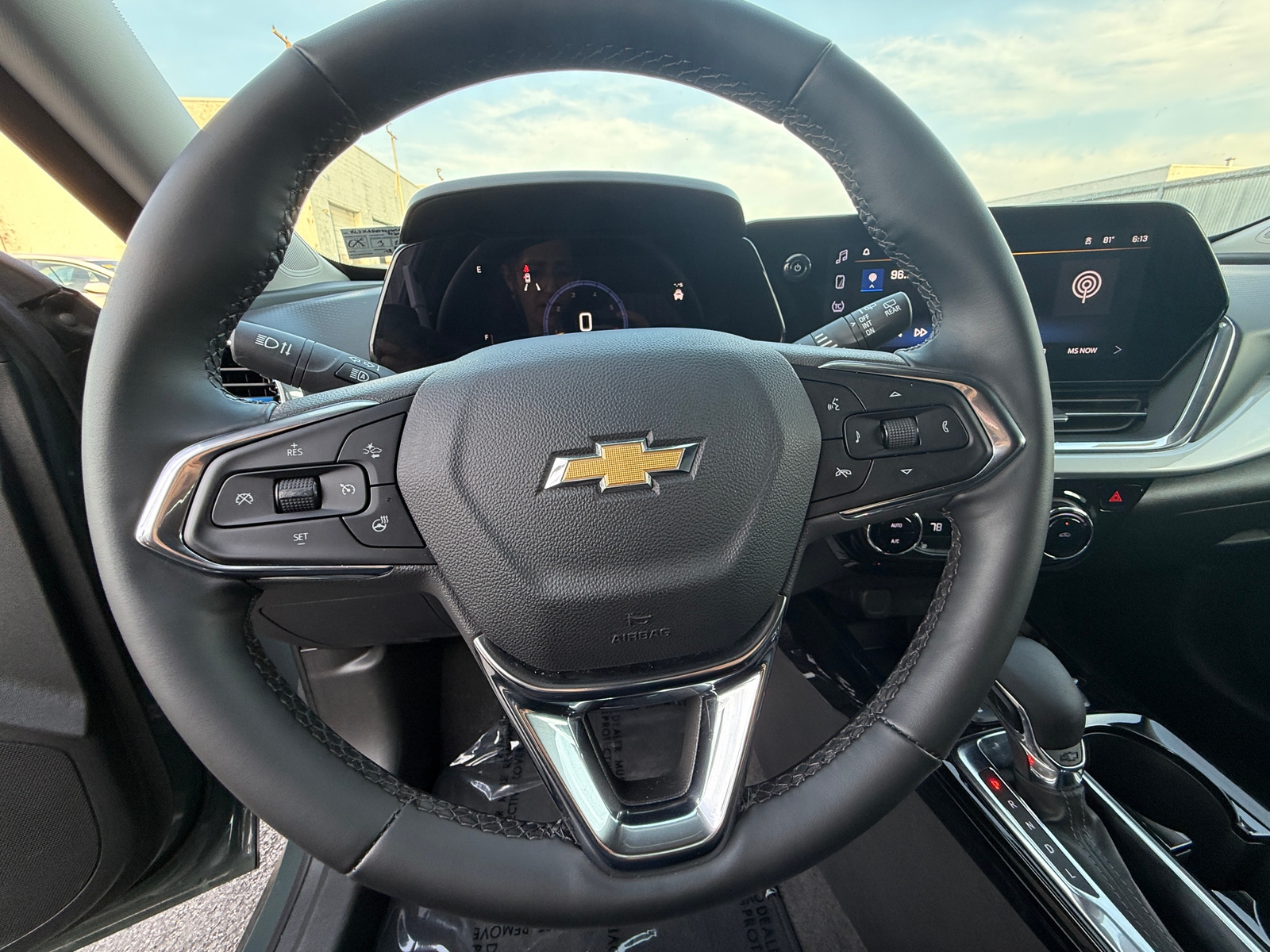 Thumbnail: 2025 Chevrolet Trax - 5