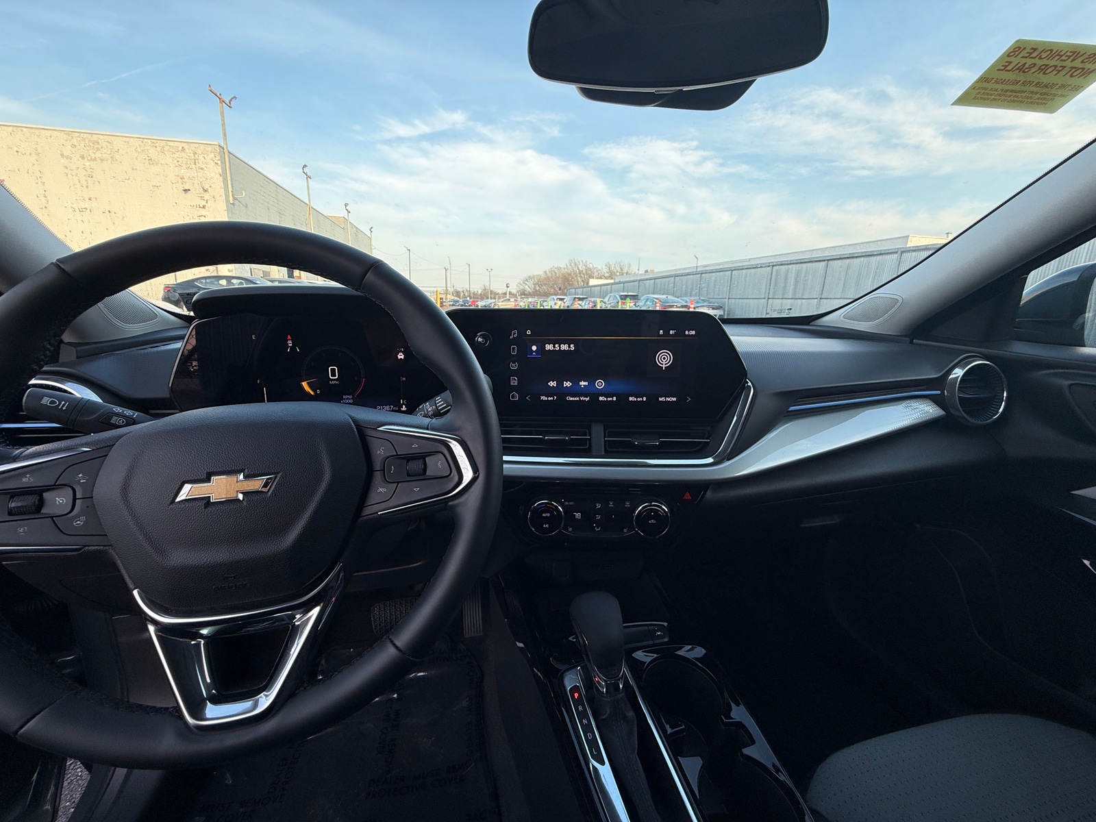 Thumbnail: 2025 Chevrolet Trax - 3