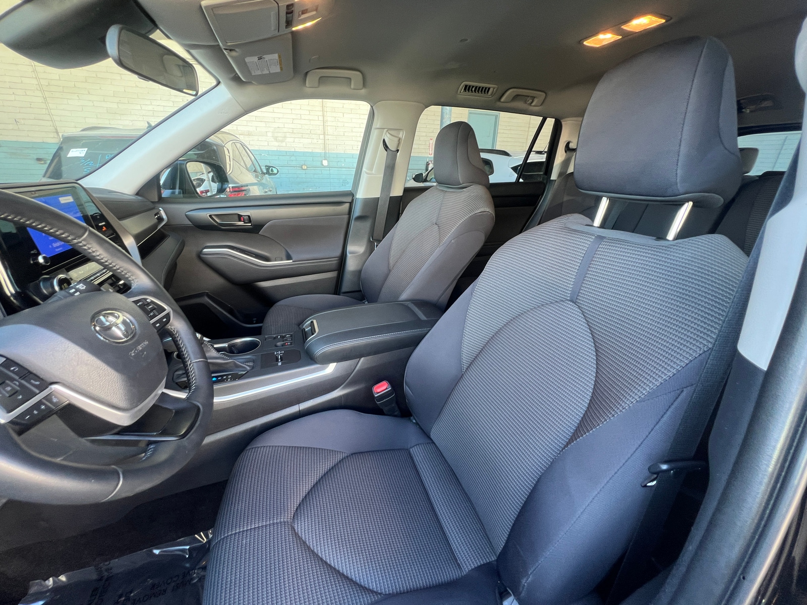 Thumbnail: 2025 Toyota Highlander - 2