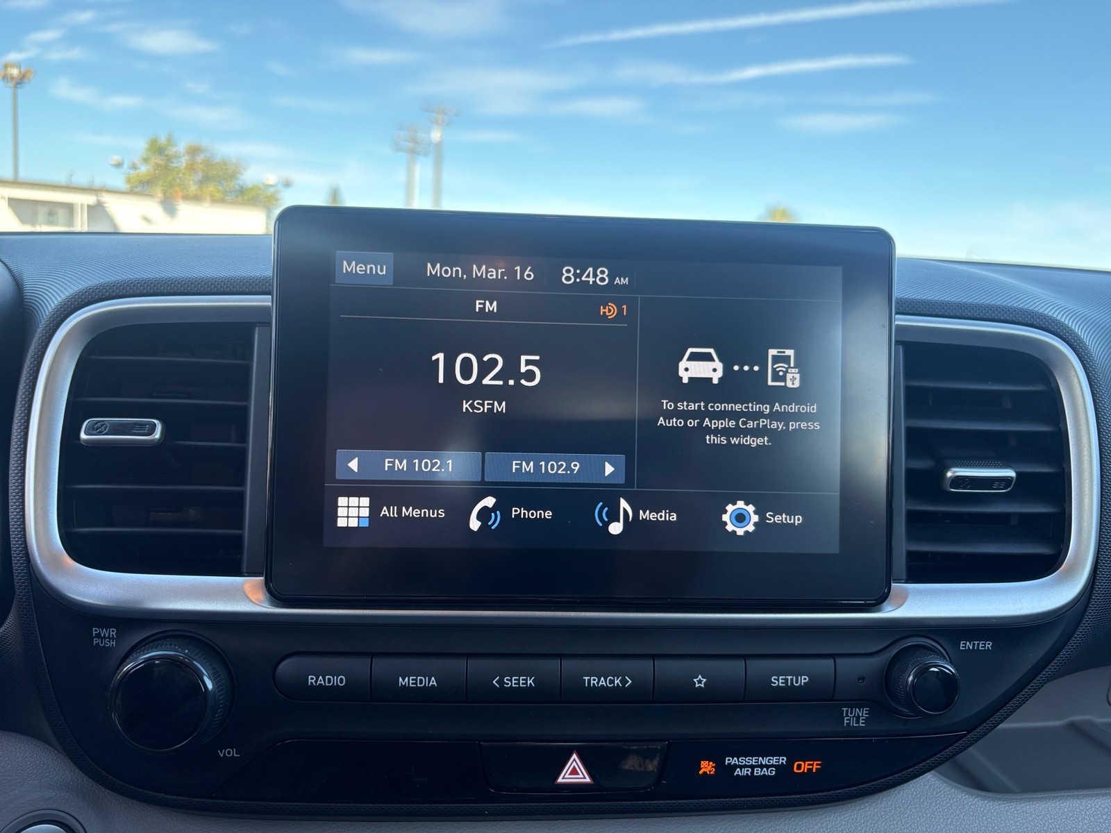 Thumbnail: 2025 Hyundai Venue - 4